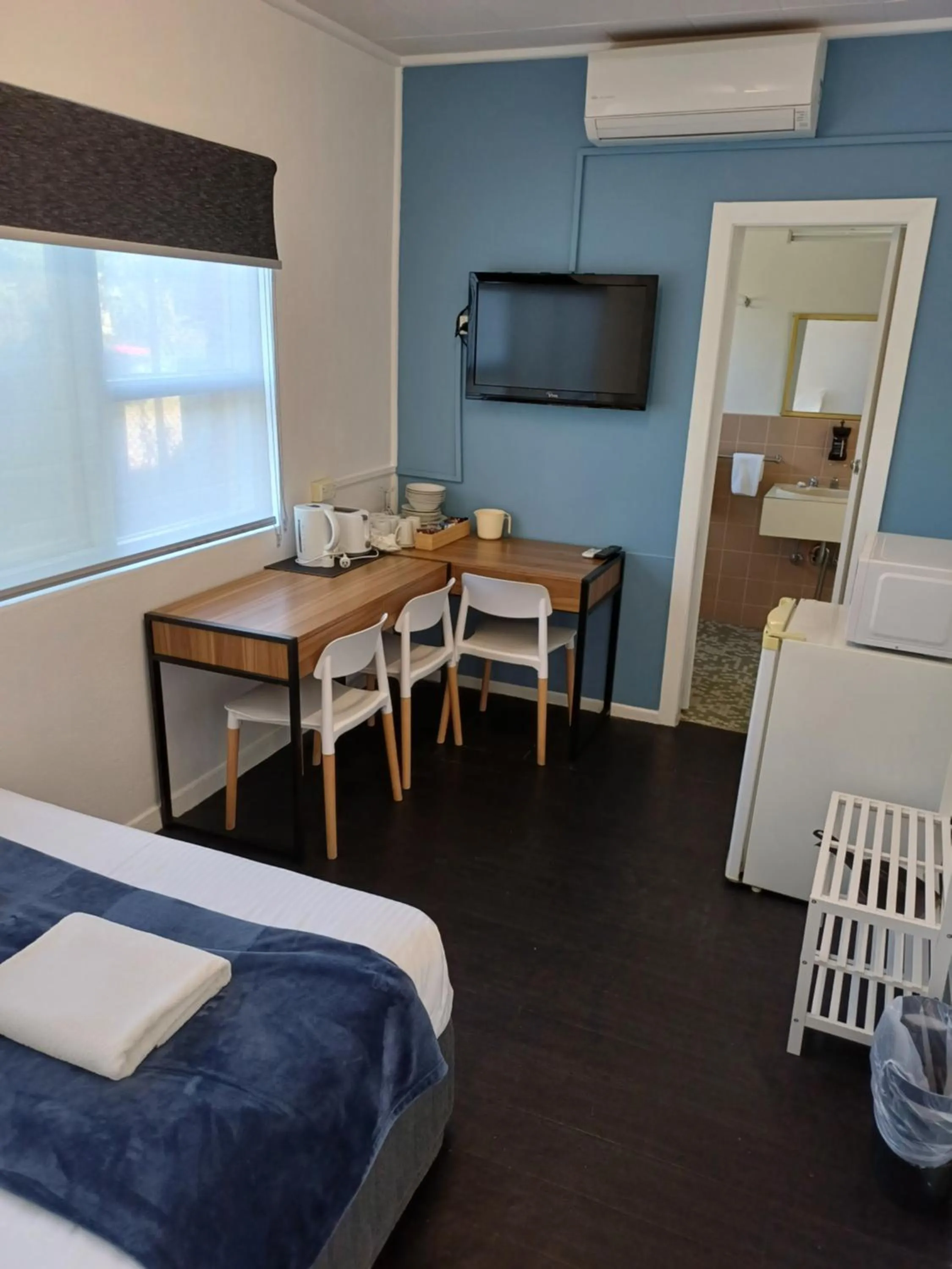 TV and multimedia, Bed in Billabong Motel