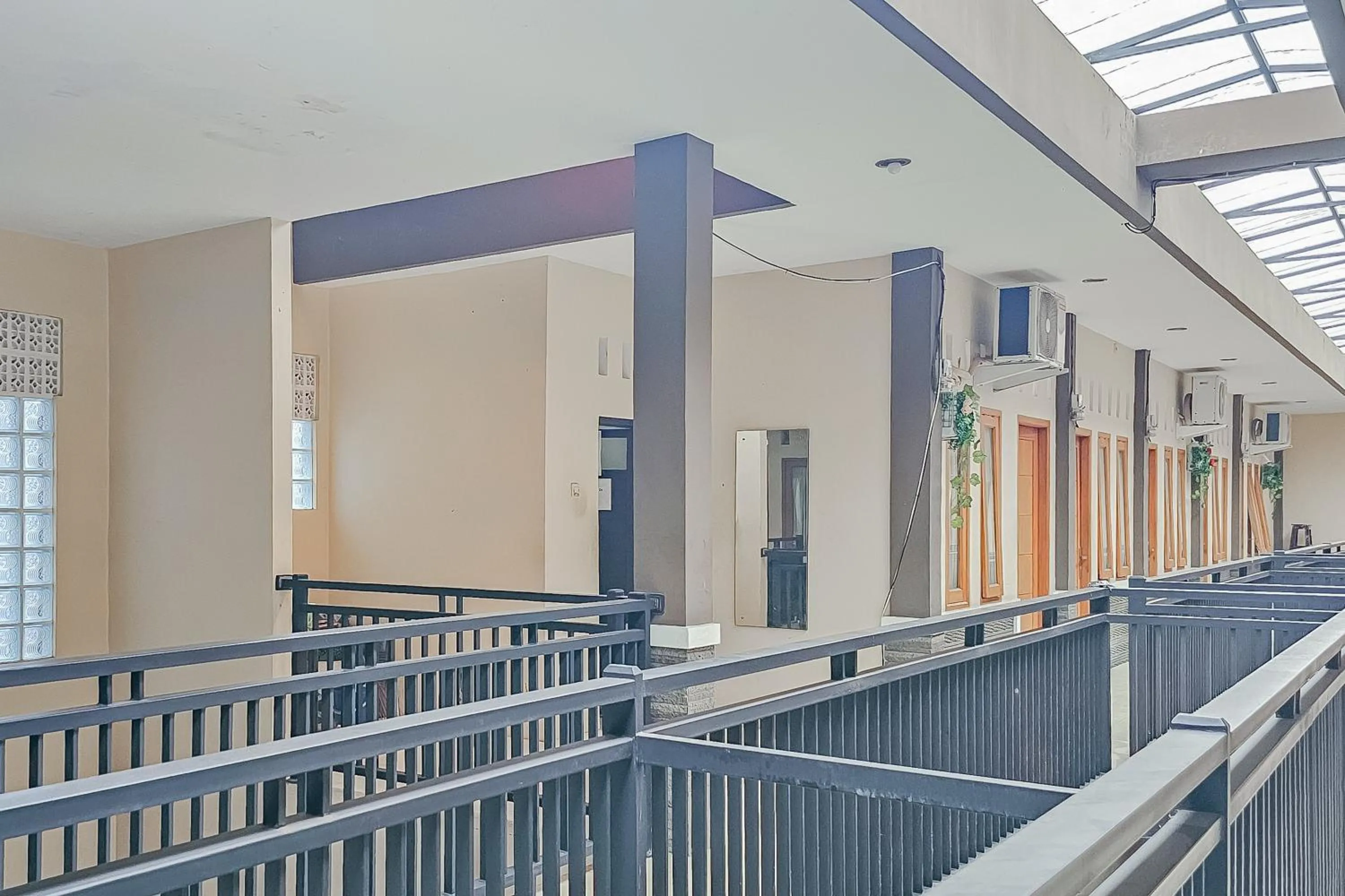 Property building, Balcony/Terrace in OYO 1982 Golf Papa Costel