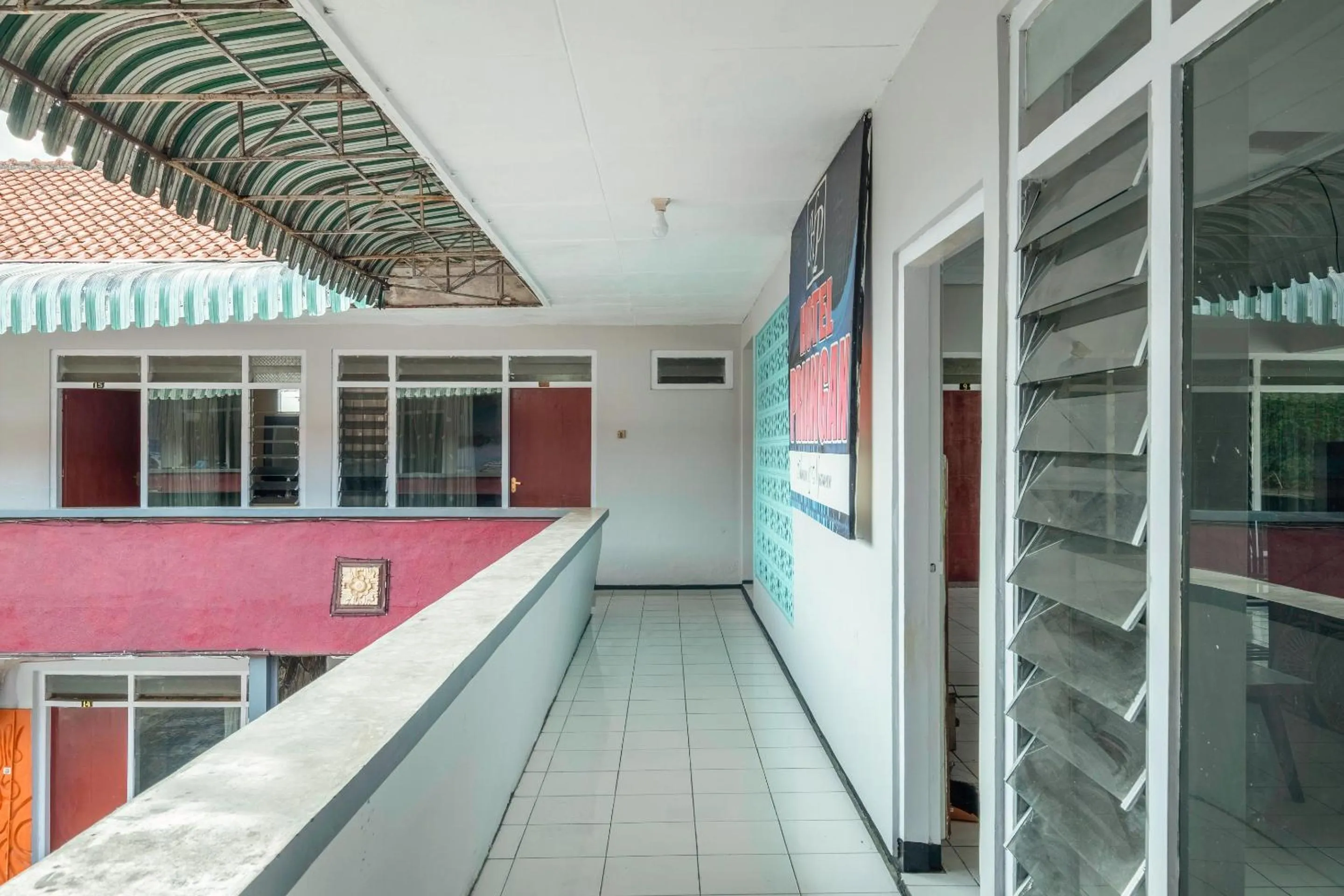 Balcony/Terrace in SPOT ON 1970 Hotel Priangan