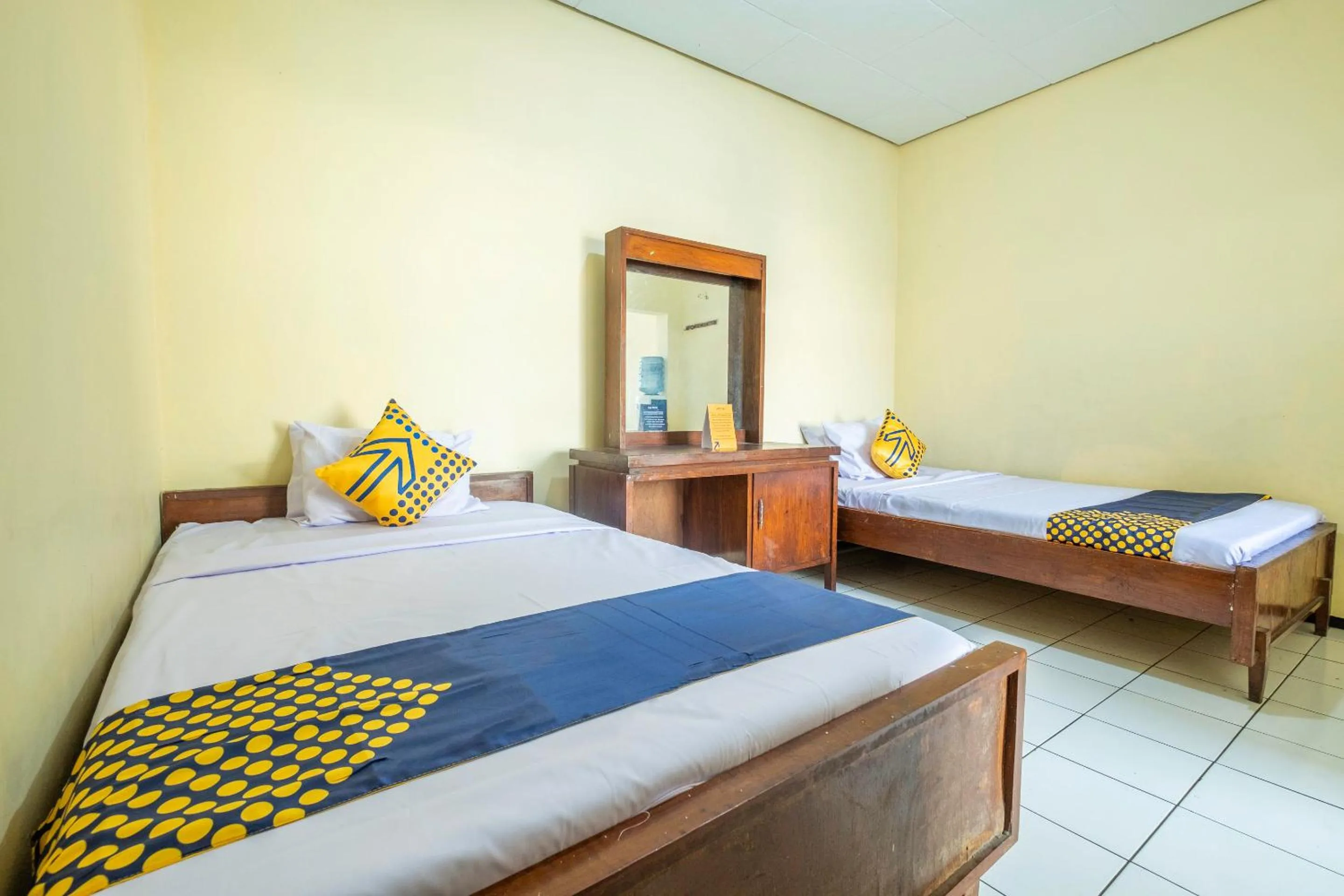 Bedroom in SPOT ON 1970 Hotel Priangan