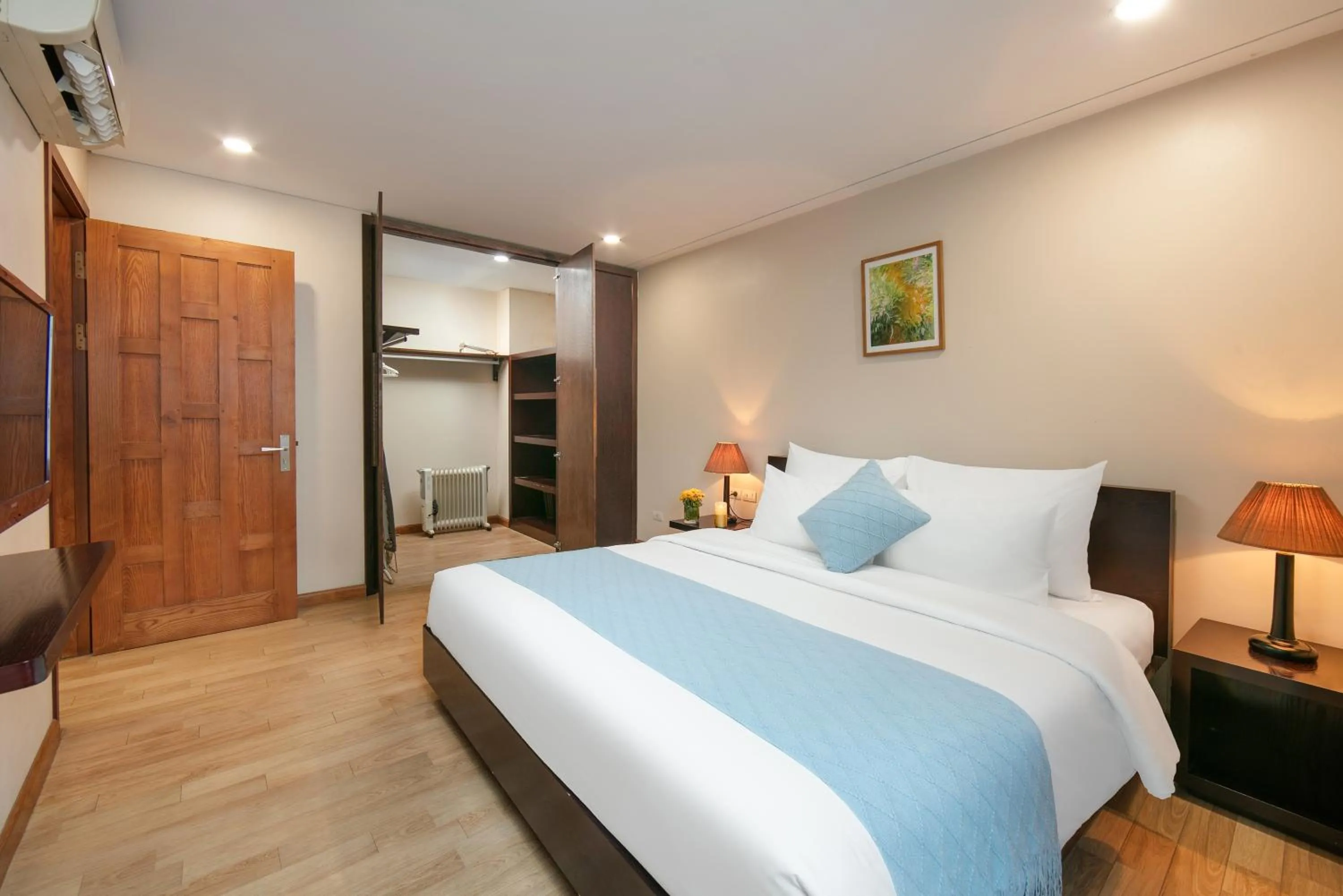 Bedroom, Bed in HB Serviced Apartment - 121B Quan Hoa