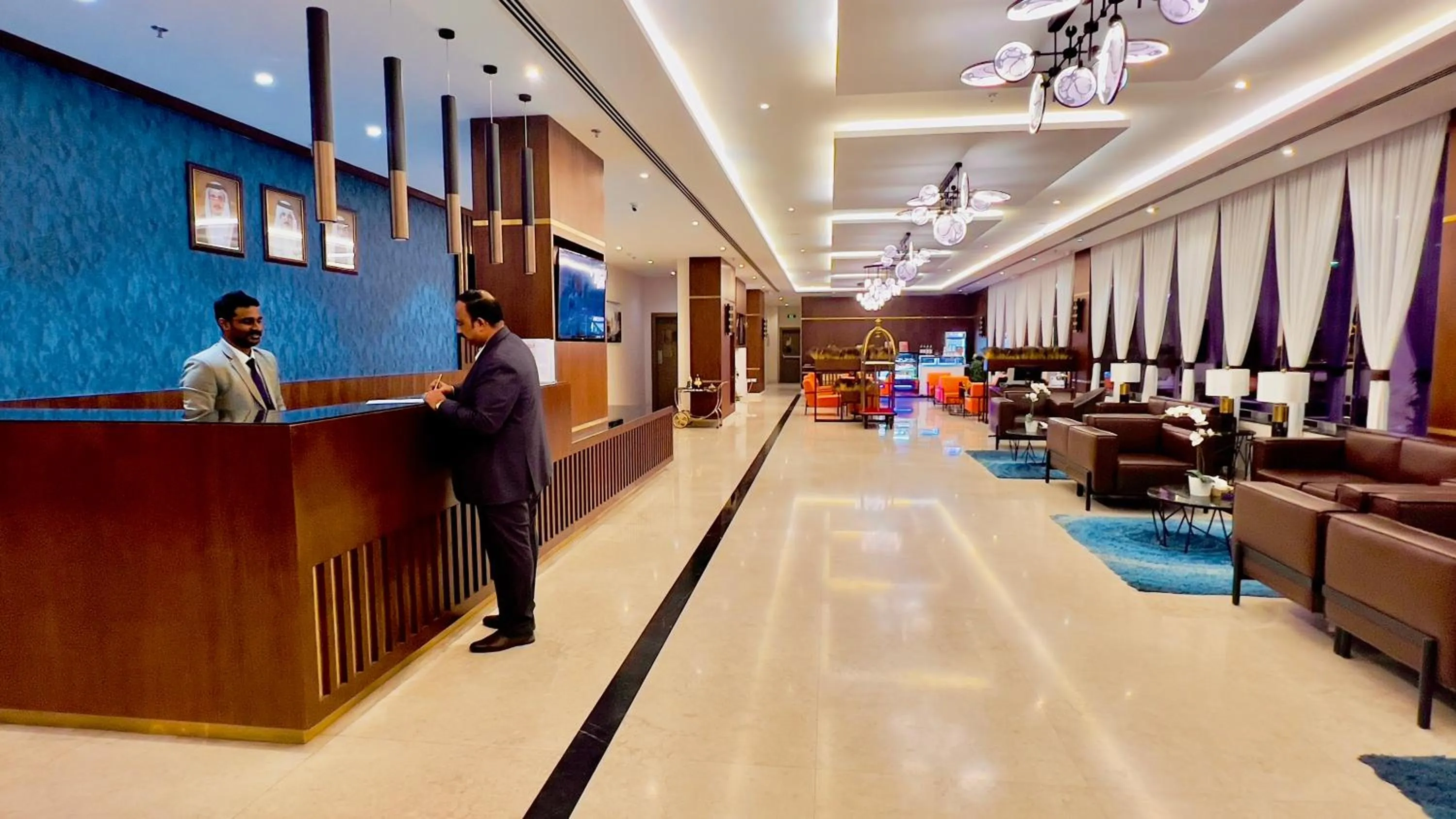 Lobby or reception in BW Suites & Spa