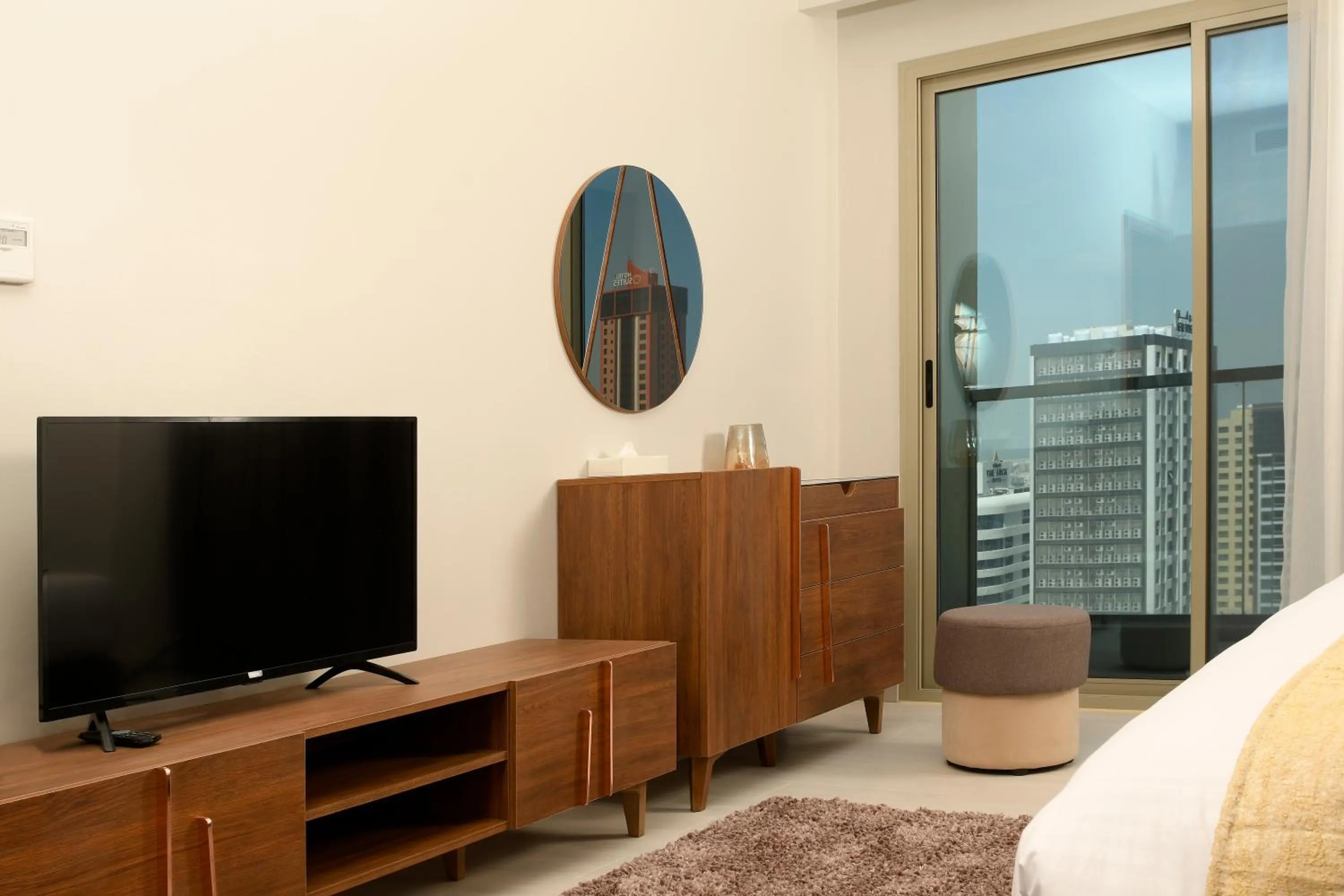 TV and multimedia, Bed in BW Suites & Spa