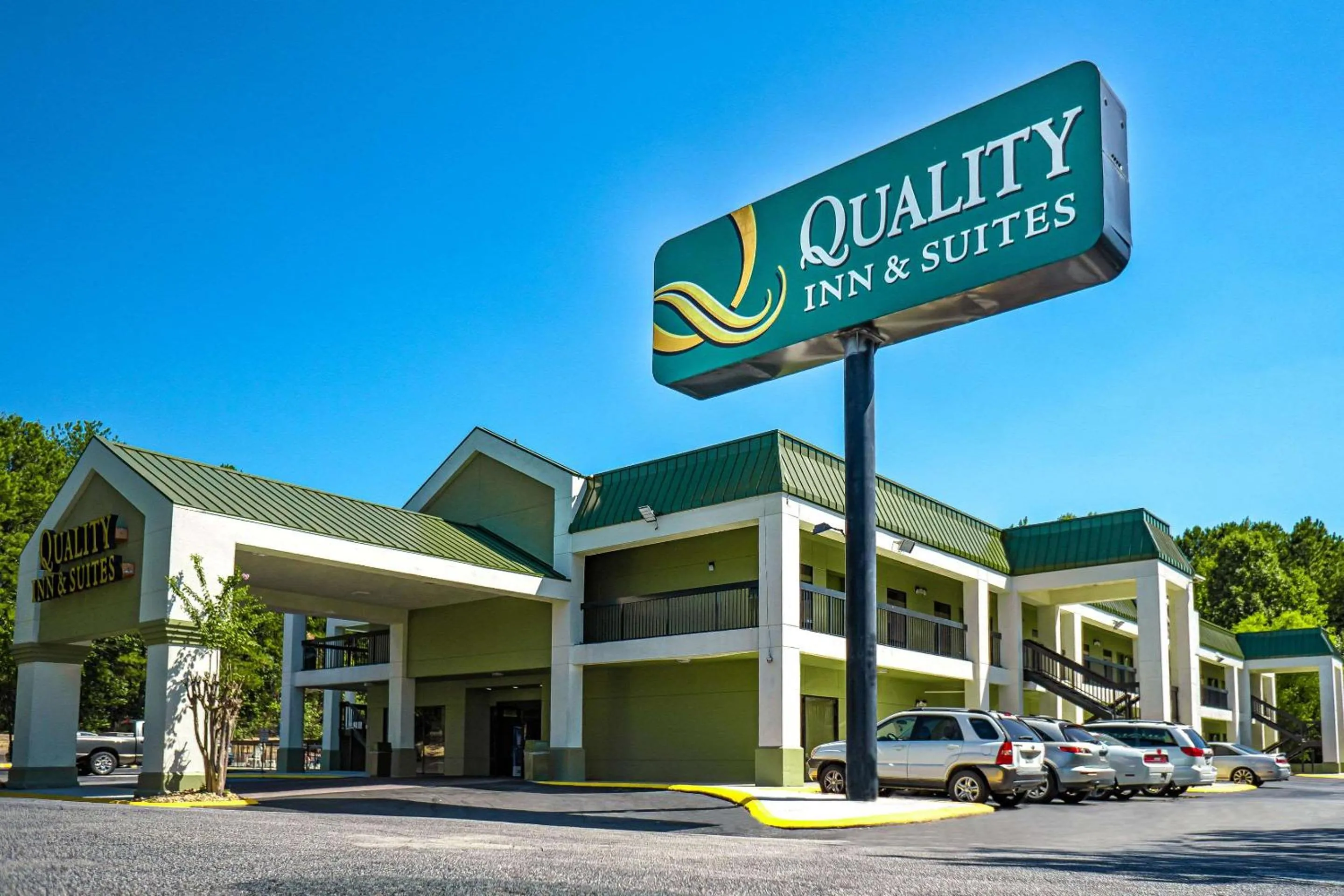 Property building in Quality Inn & Suites near Six Flags - Austell