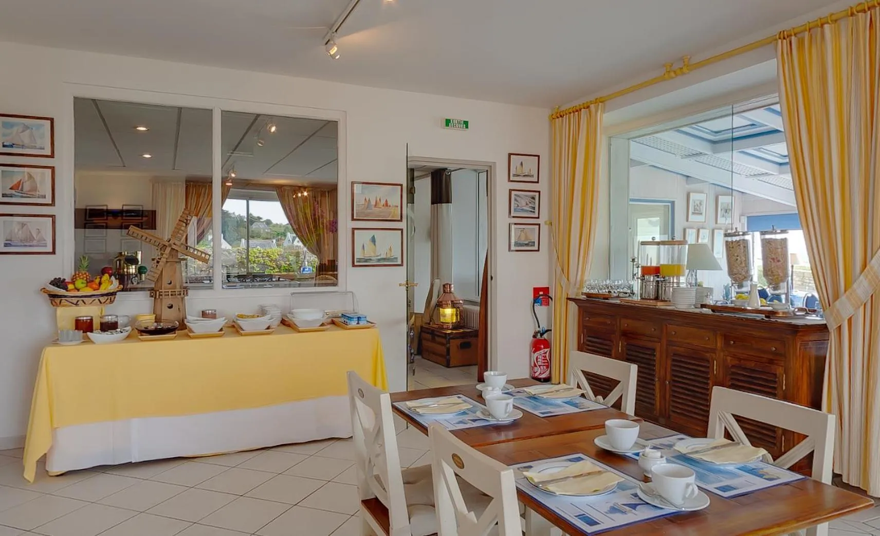 Restaurant/places to eat in Hotel Restaurant De La Plage