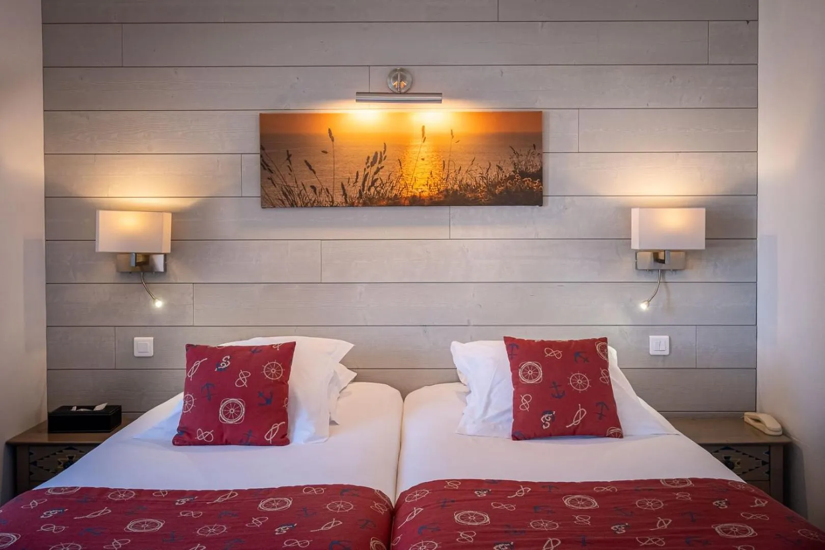 Bed in Hotel Restaurant De La Plage