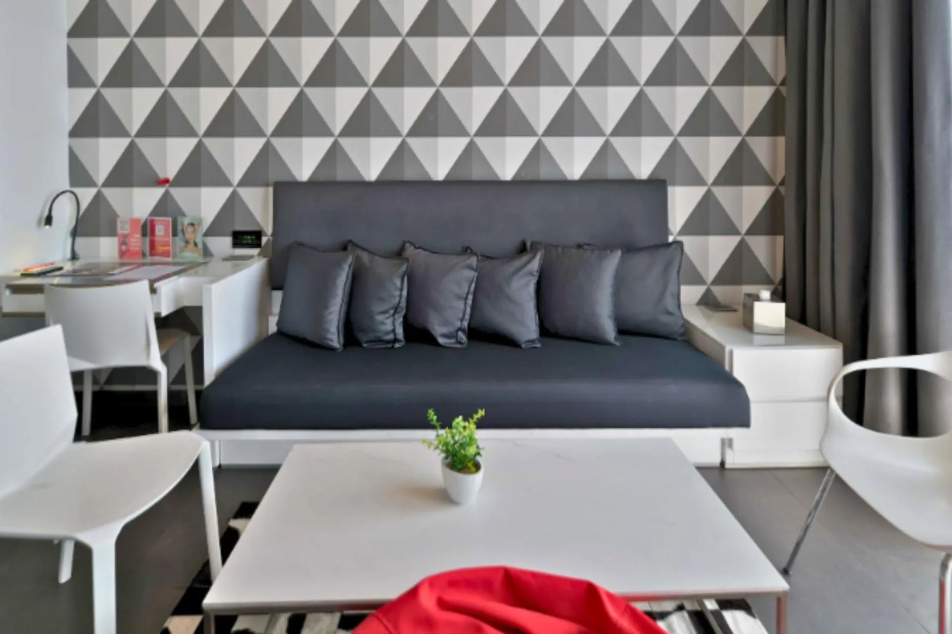 Living room in The Smallville Hotel