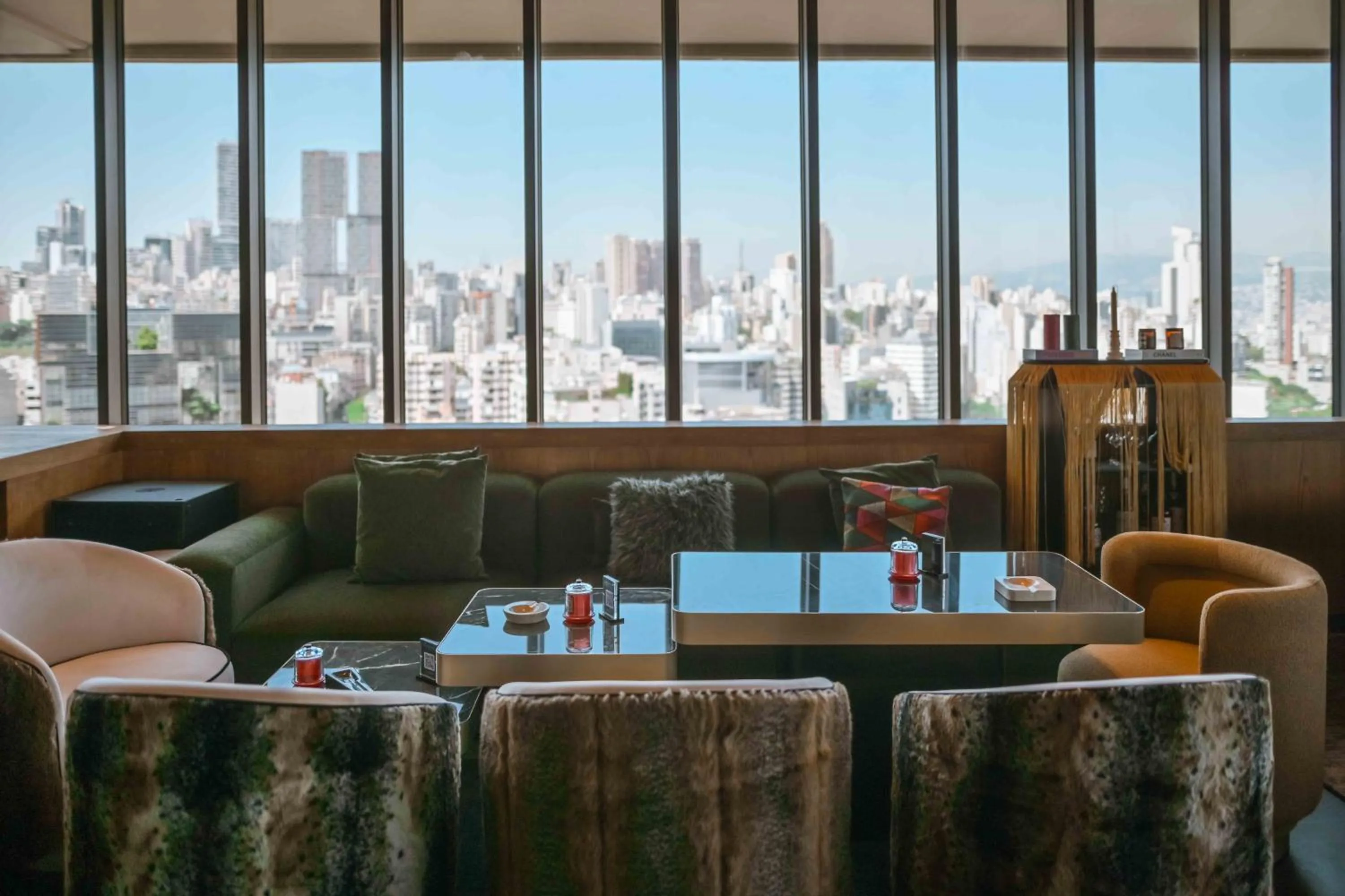 Restaurant/places to eat in The Smallville Hotel