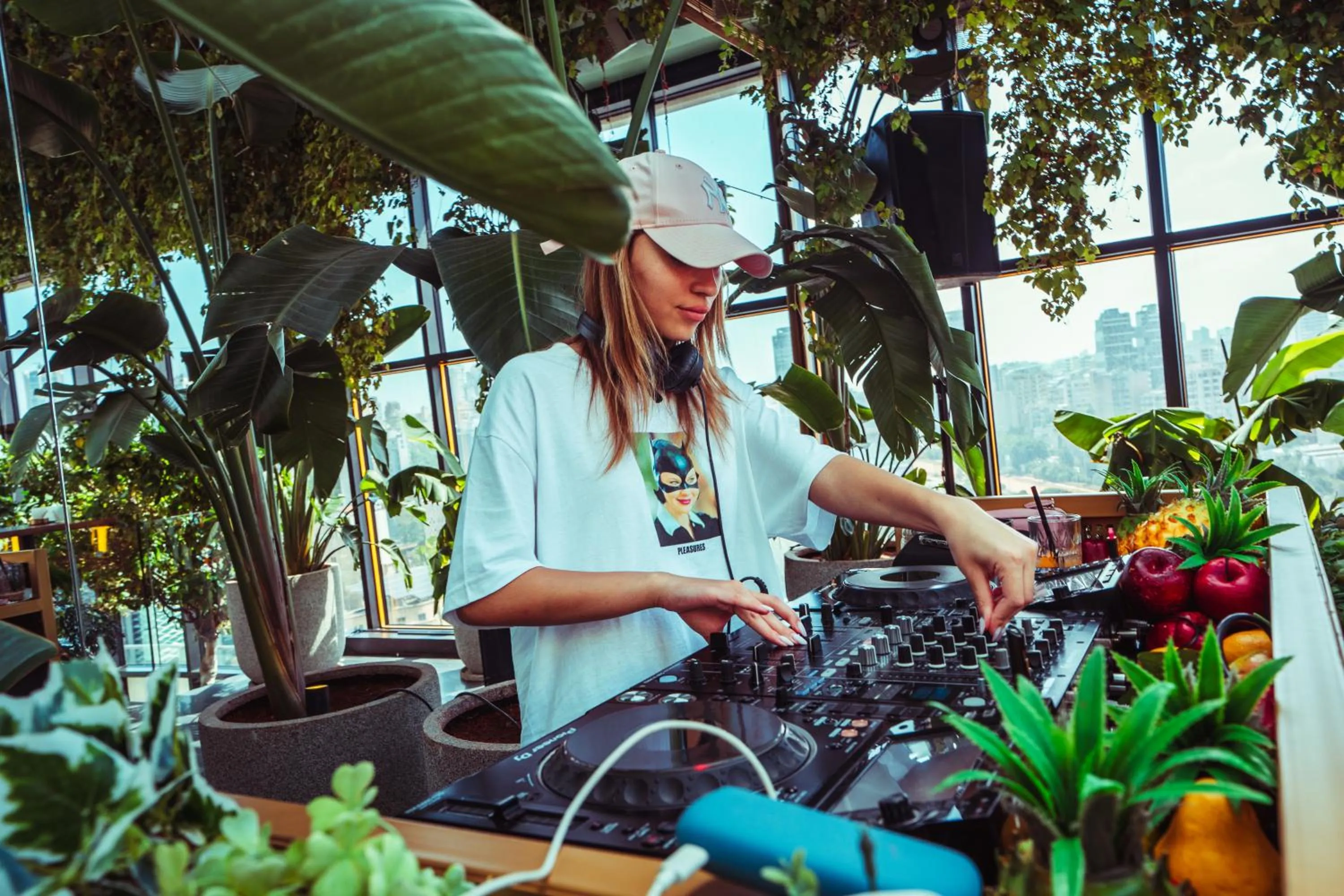 Nightclub / DJ in The Smallville Hotel