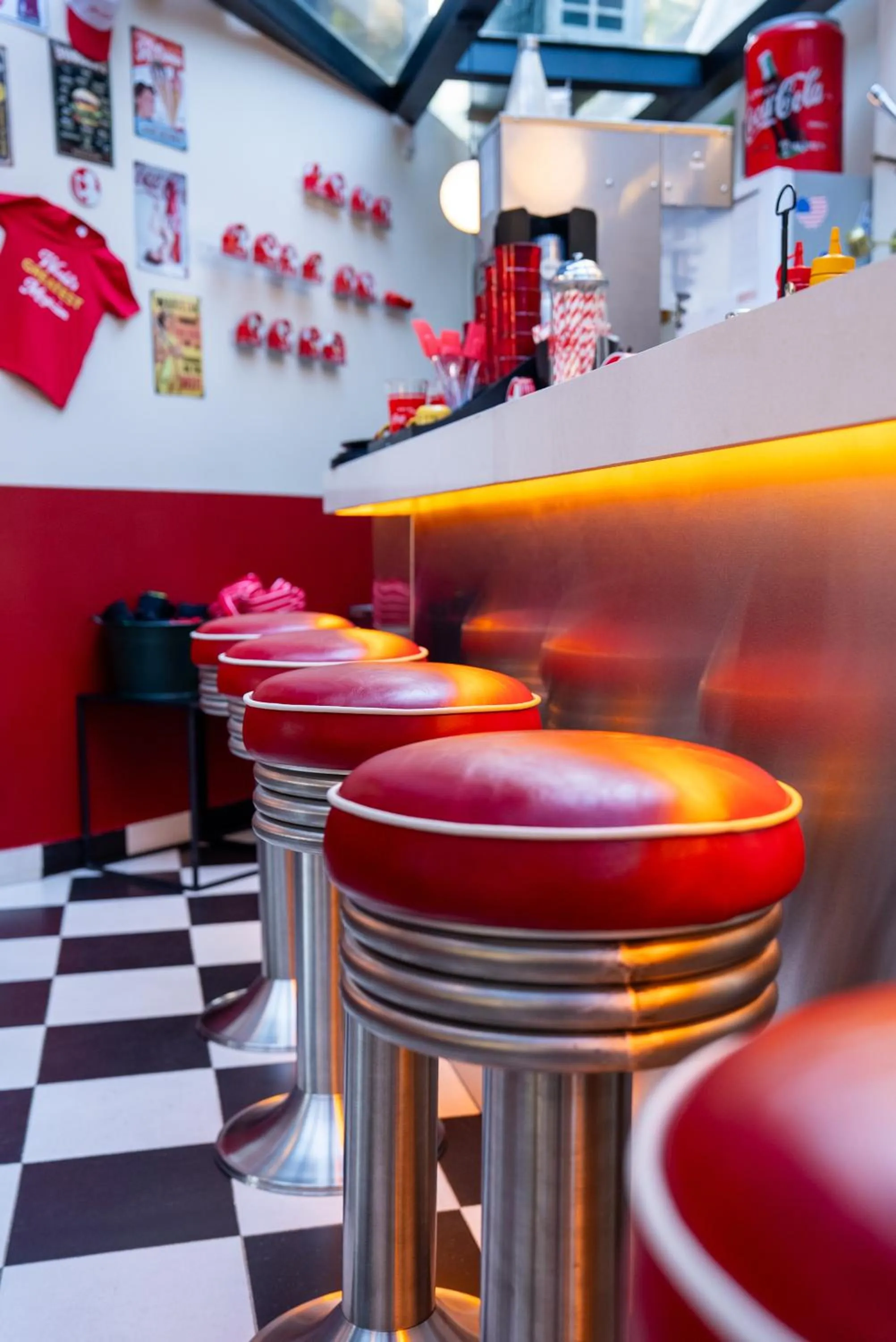 Restaurant/places to eat in The Smallville Hotel