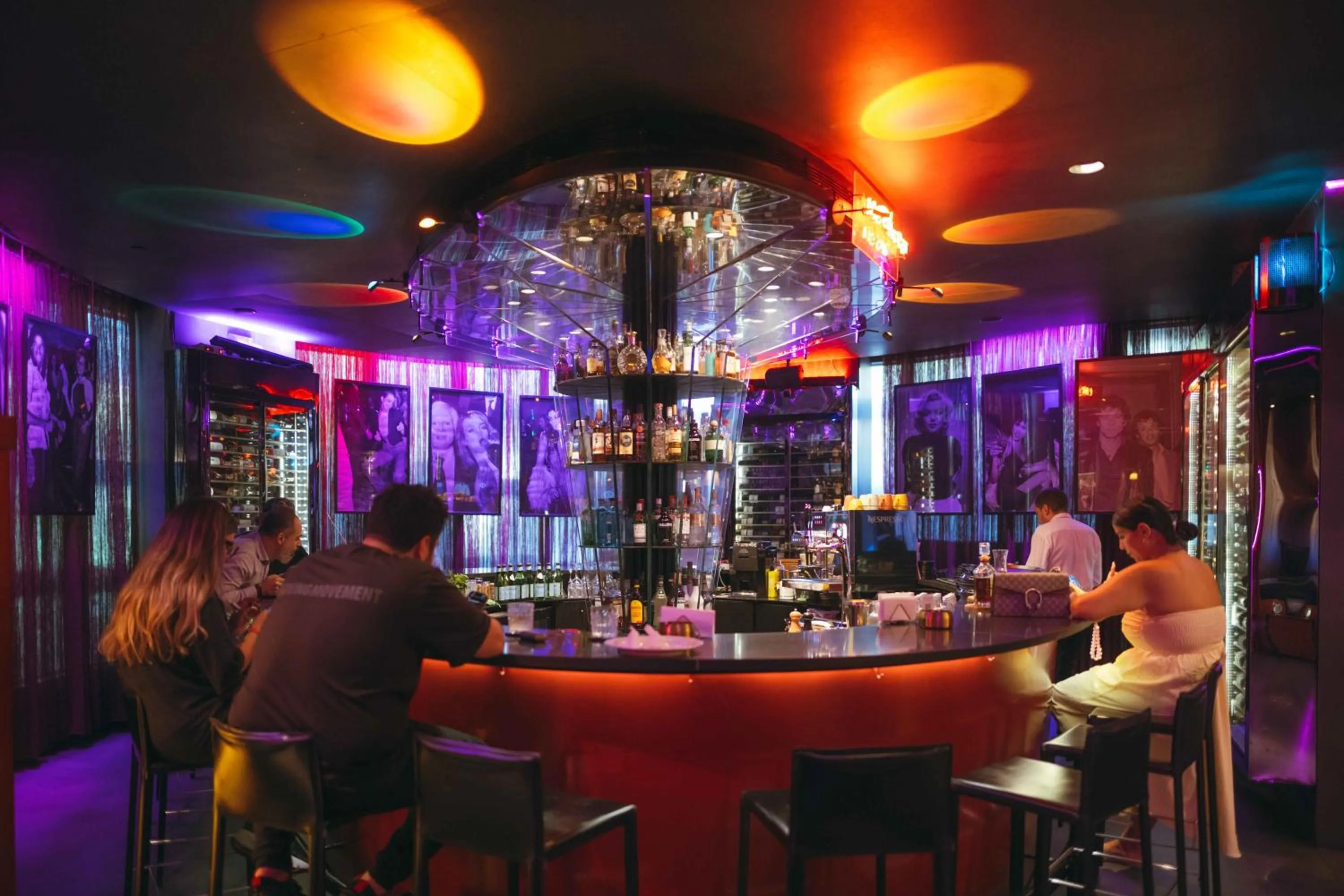 Lounge or bar in The Smallville Hotel