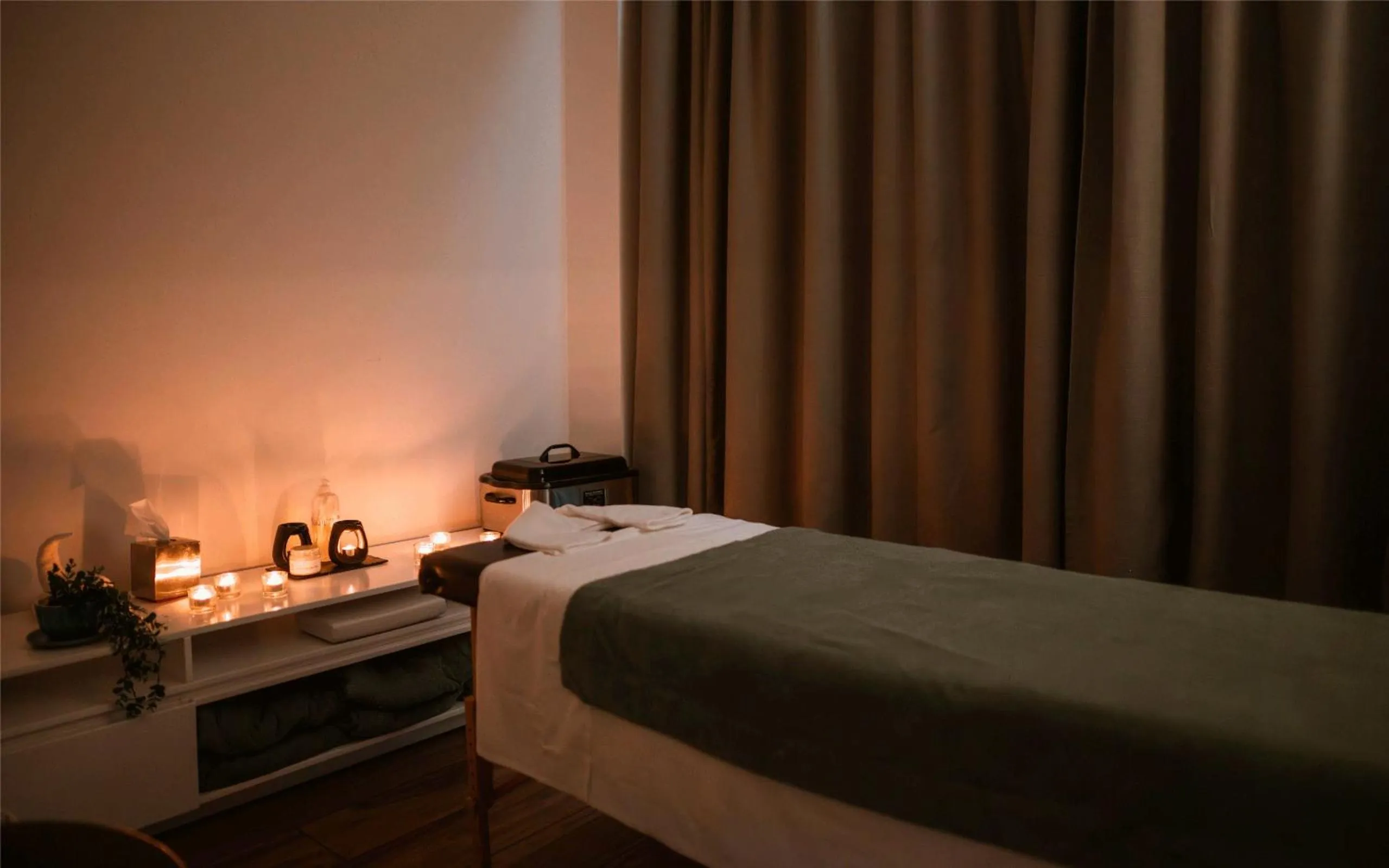 Massage, Bed in The Smallville Hotel