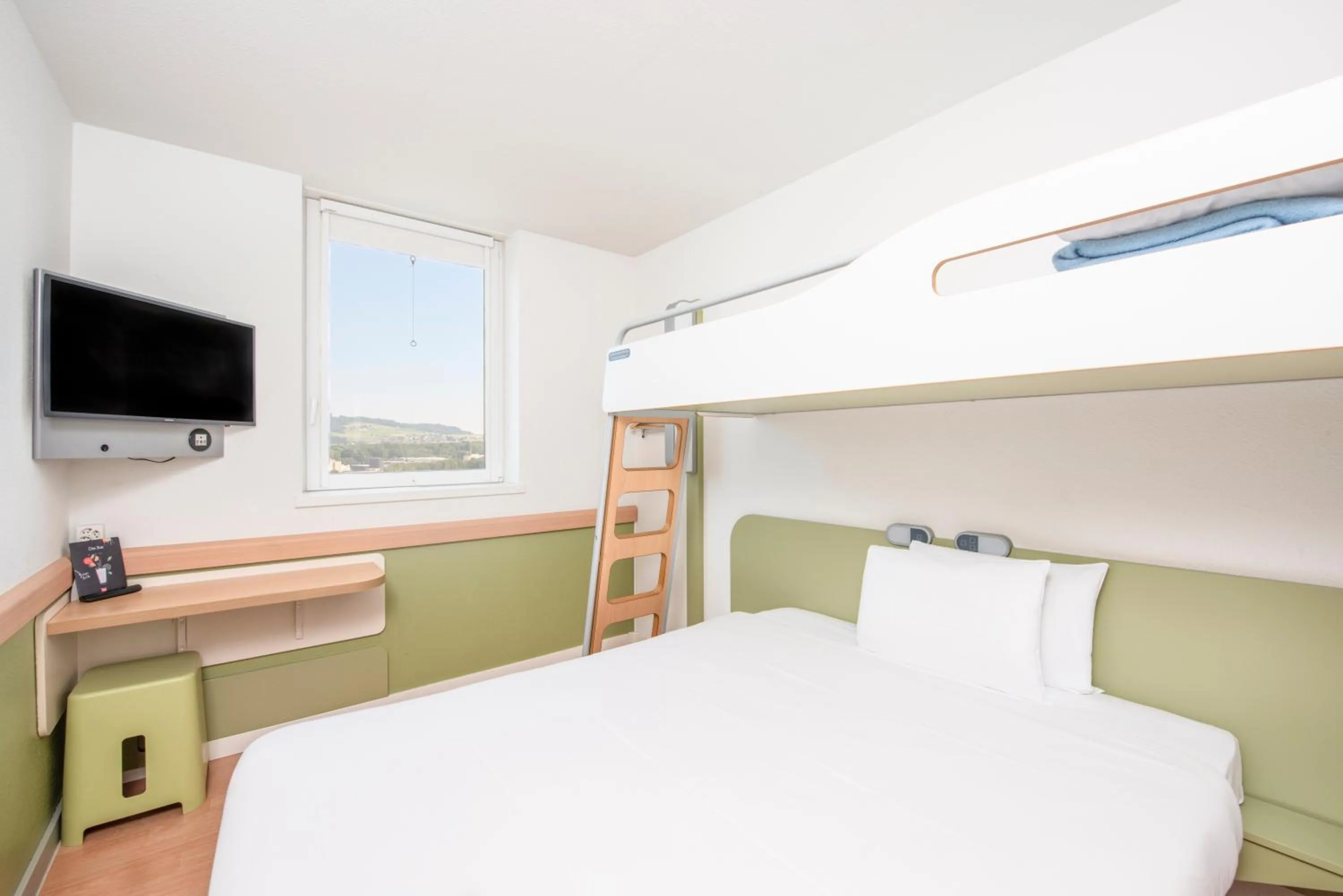 bunk bed, Bed in ibis budget Bern Expo
