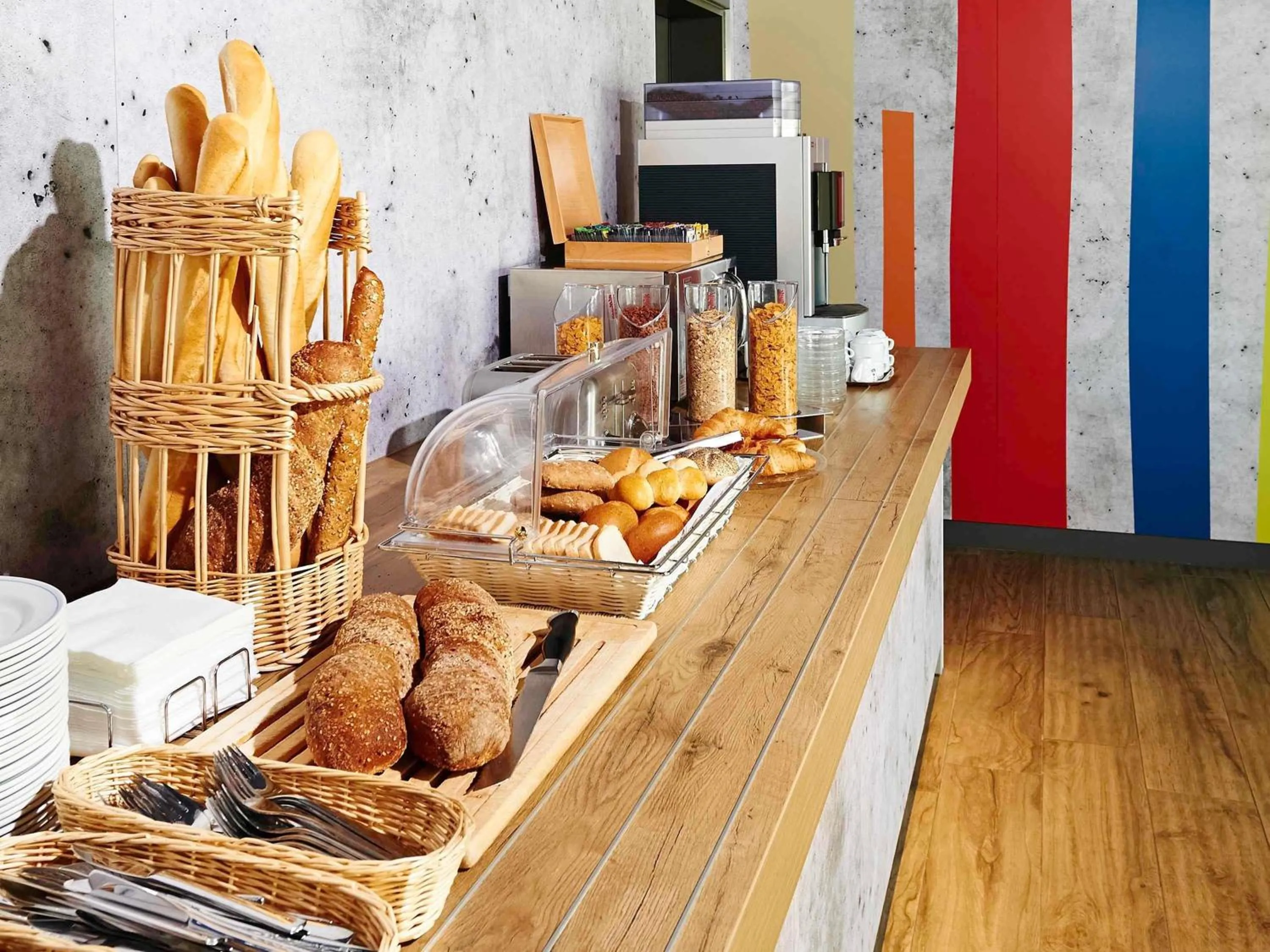 Property building in ibis budget Zurich City West