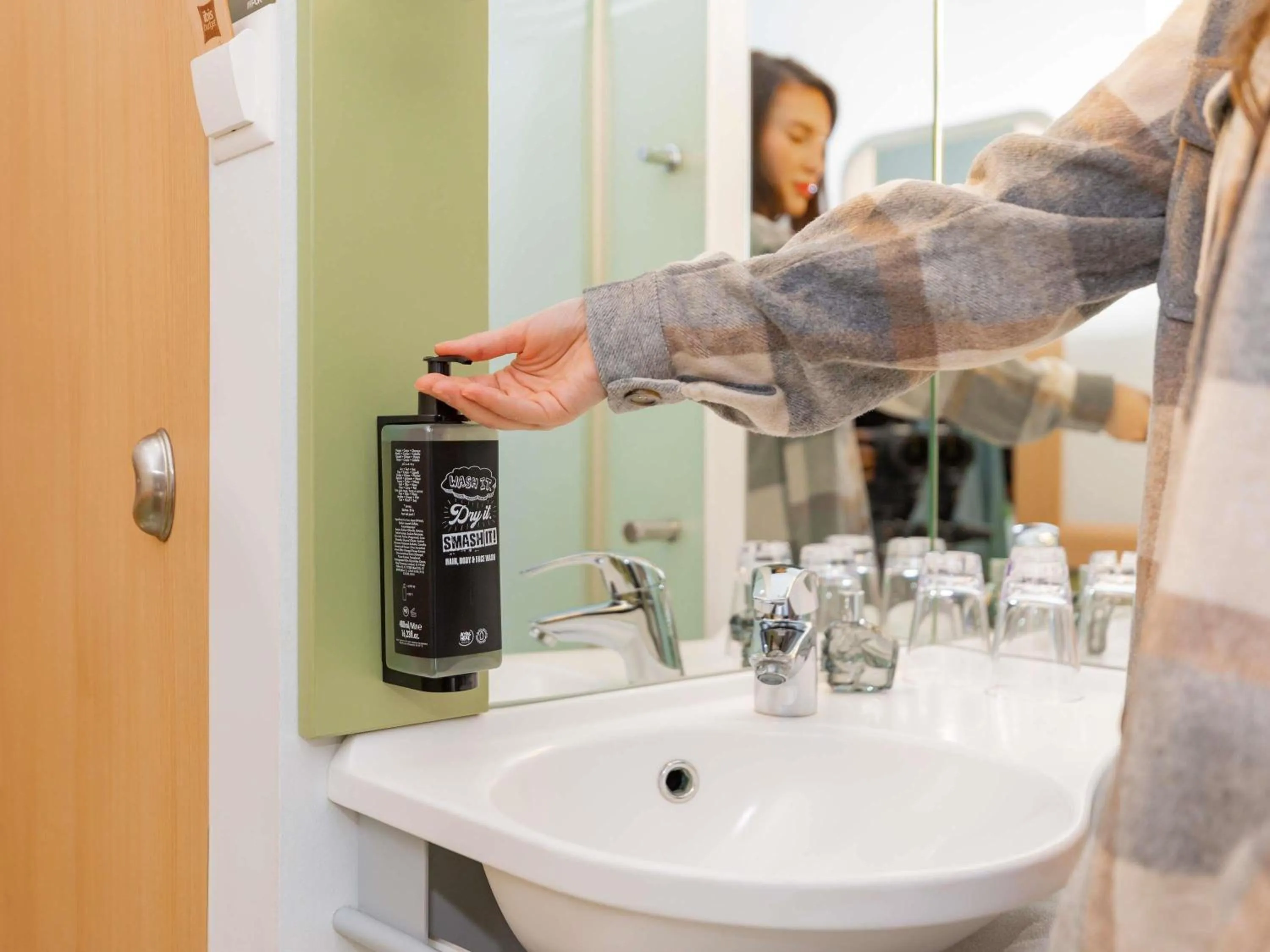 Bedroom in ibis budget Zurich City West