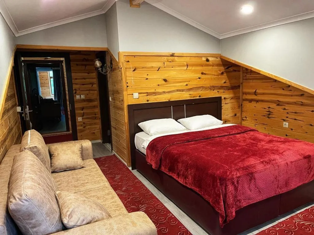 Photo of the whole room, Bed in Yedigoller Hotel & Restaurant
