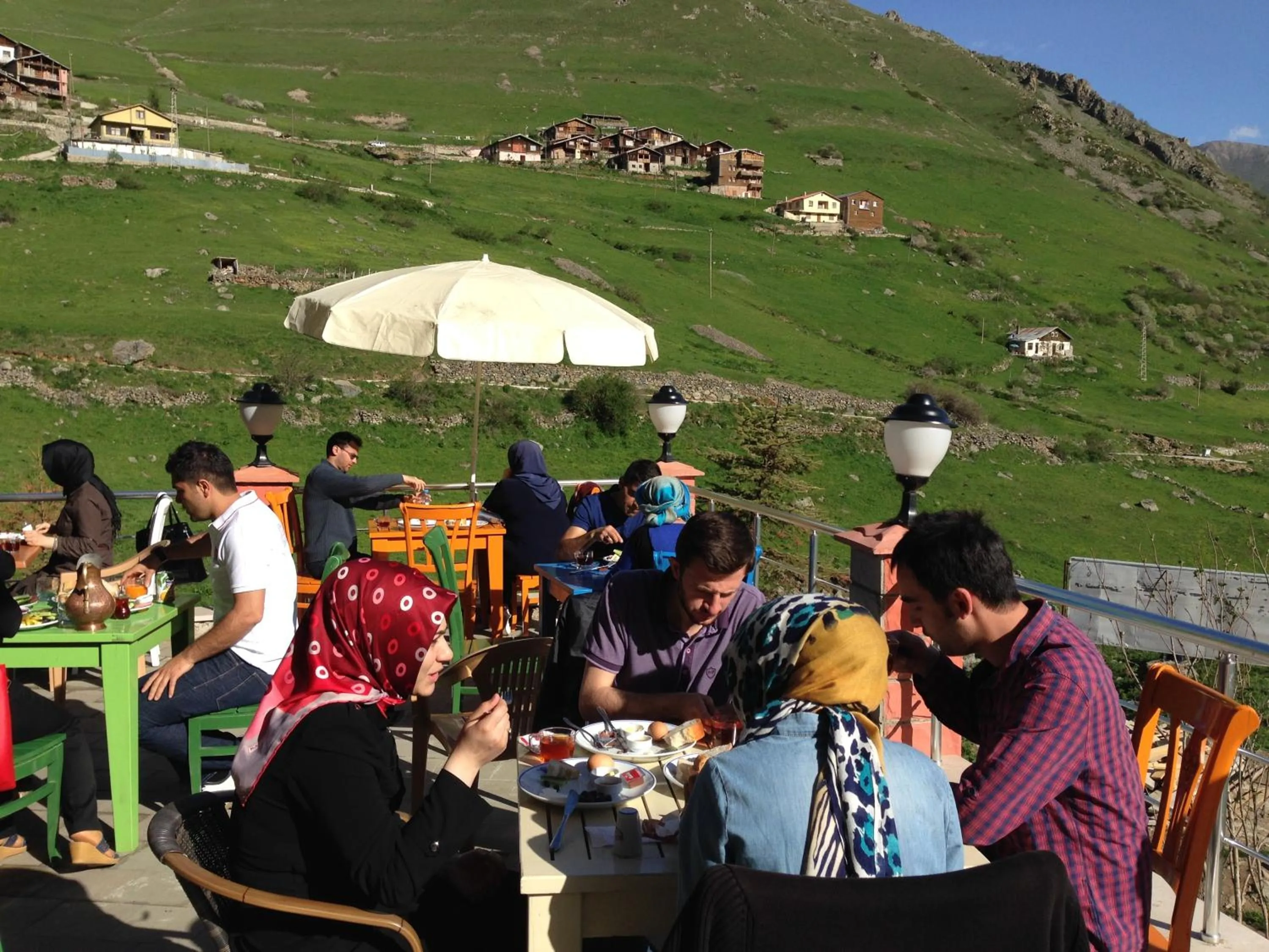 Day in Yedigoller Hotel & Restaurant