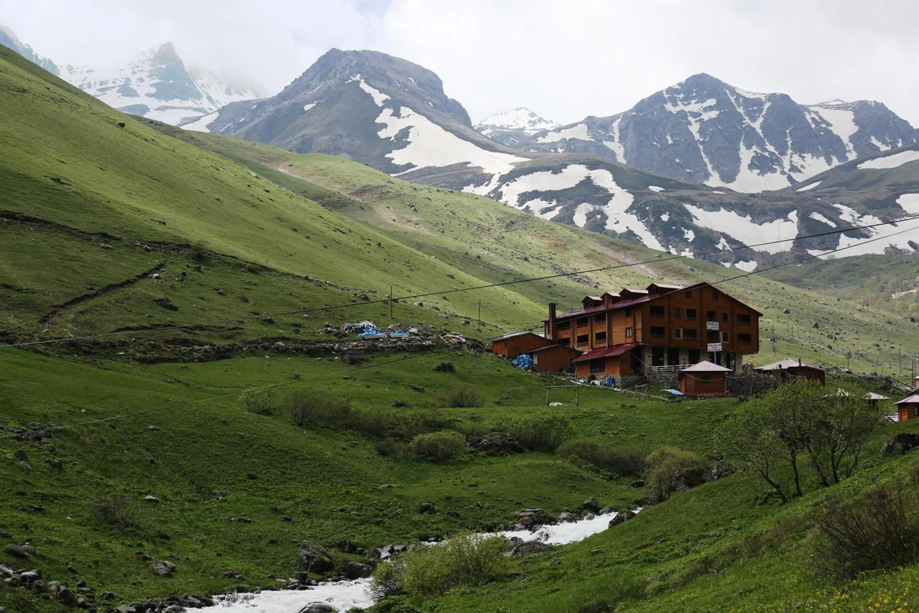 Day in Yedigoller Hotel & Restaurant