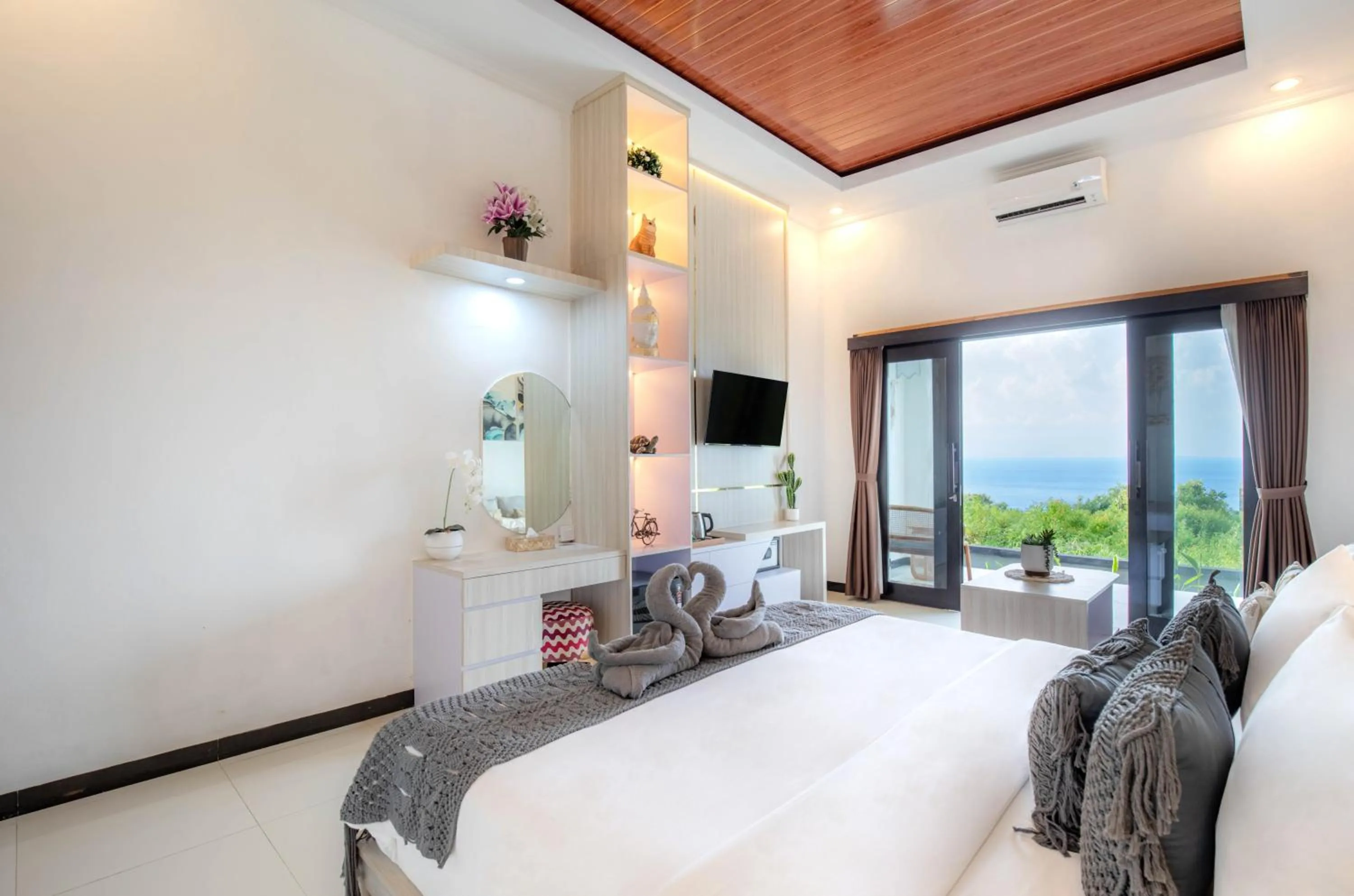 Bedroom, Bed in Reynten Hill