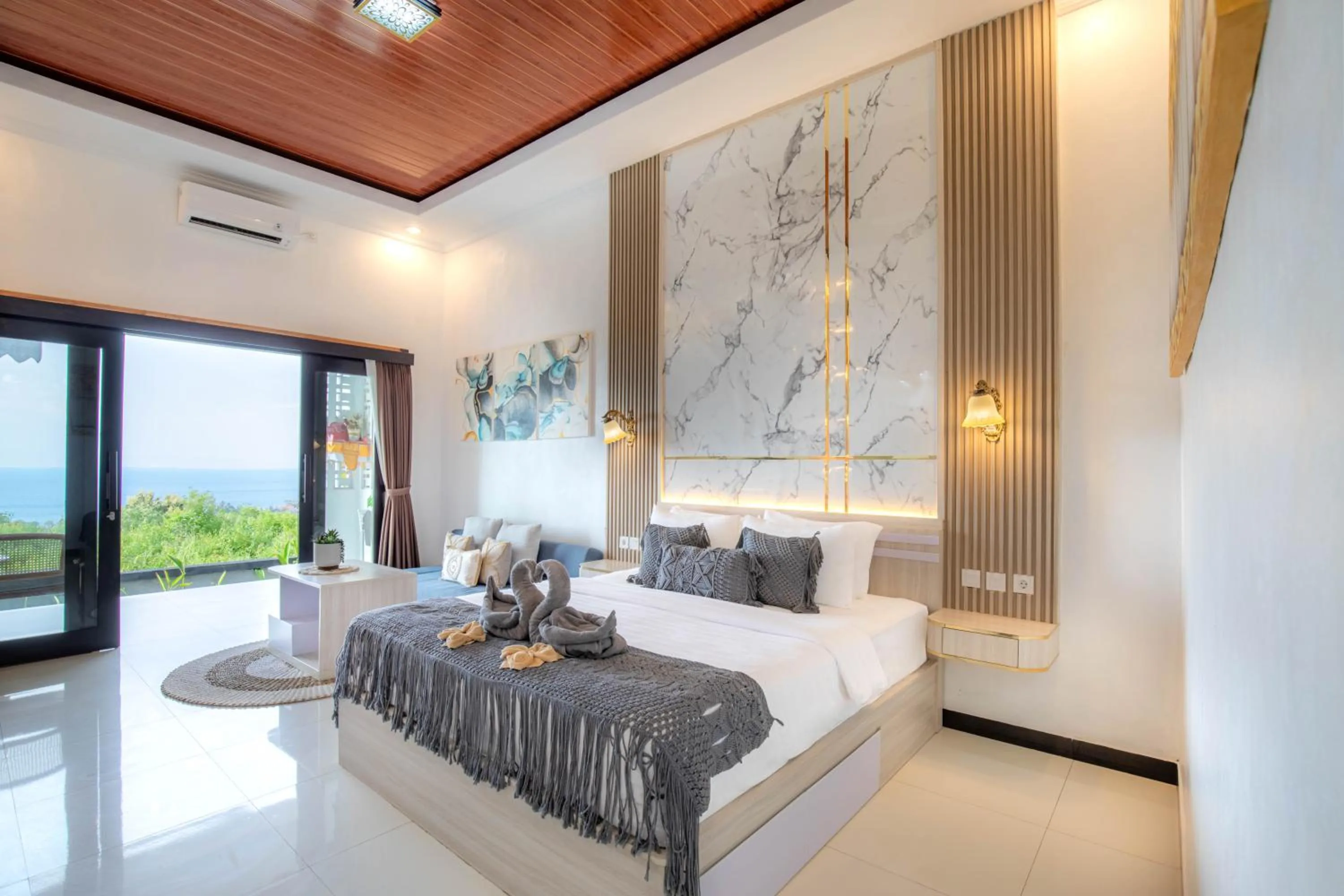 Bedroom, Bed in Reynten Hill