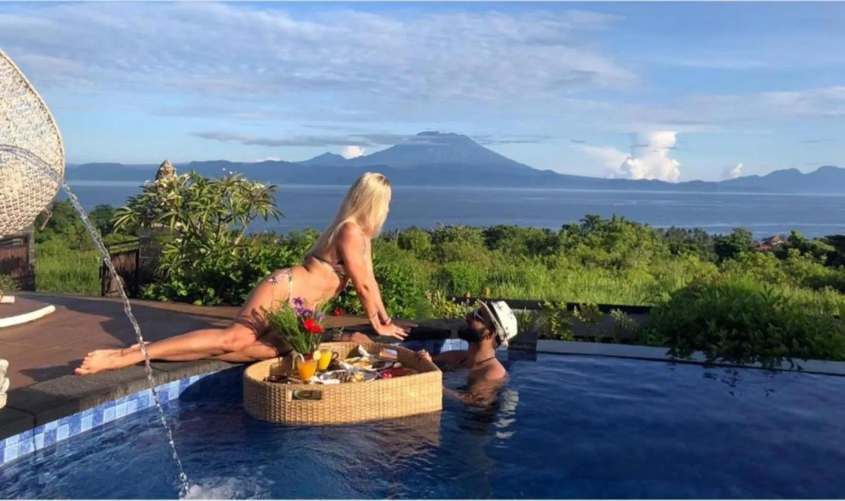 Nearby landmark in Reynten Hill