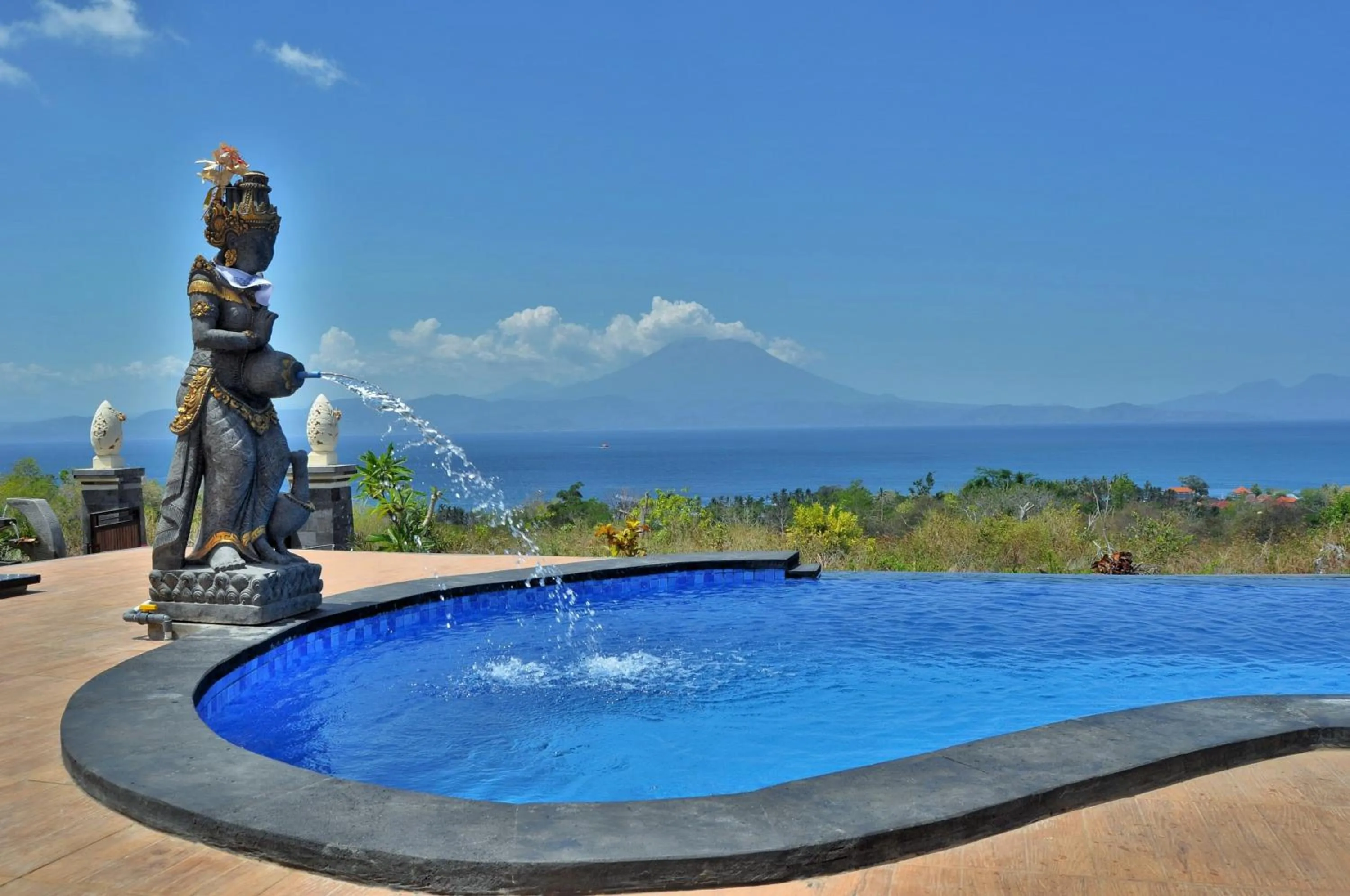 Garden view in Reynten Hill
