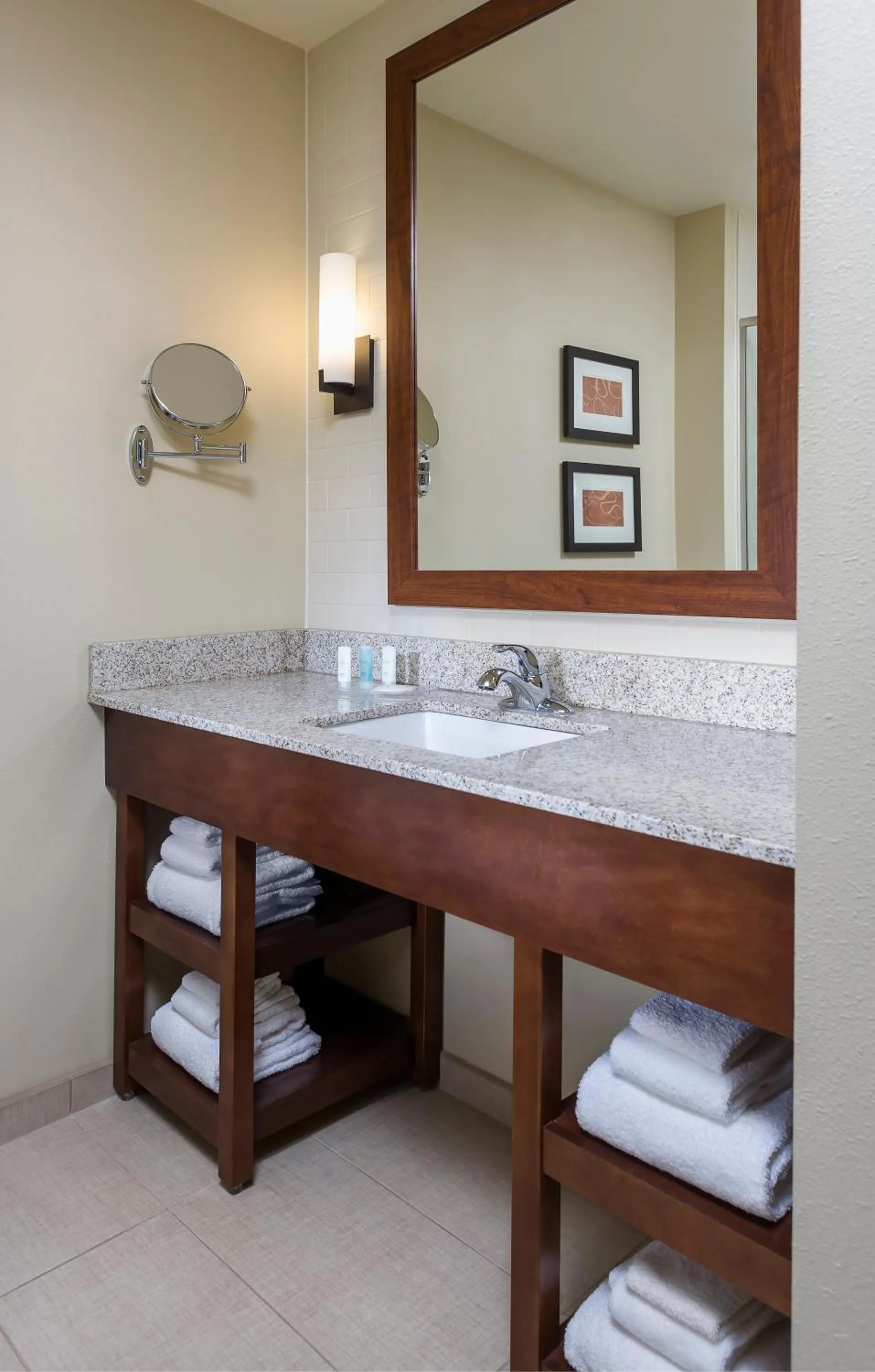 Bathroom in Comfort Suites Fargo Medical Center