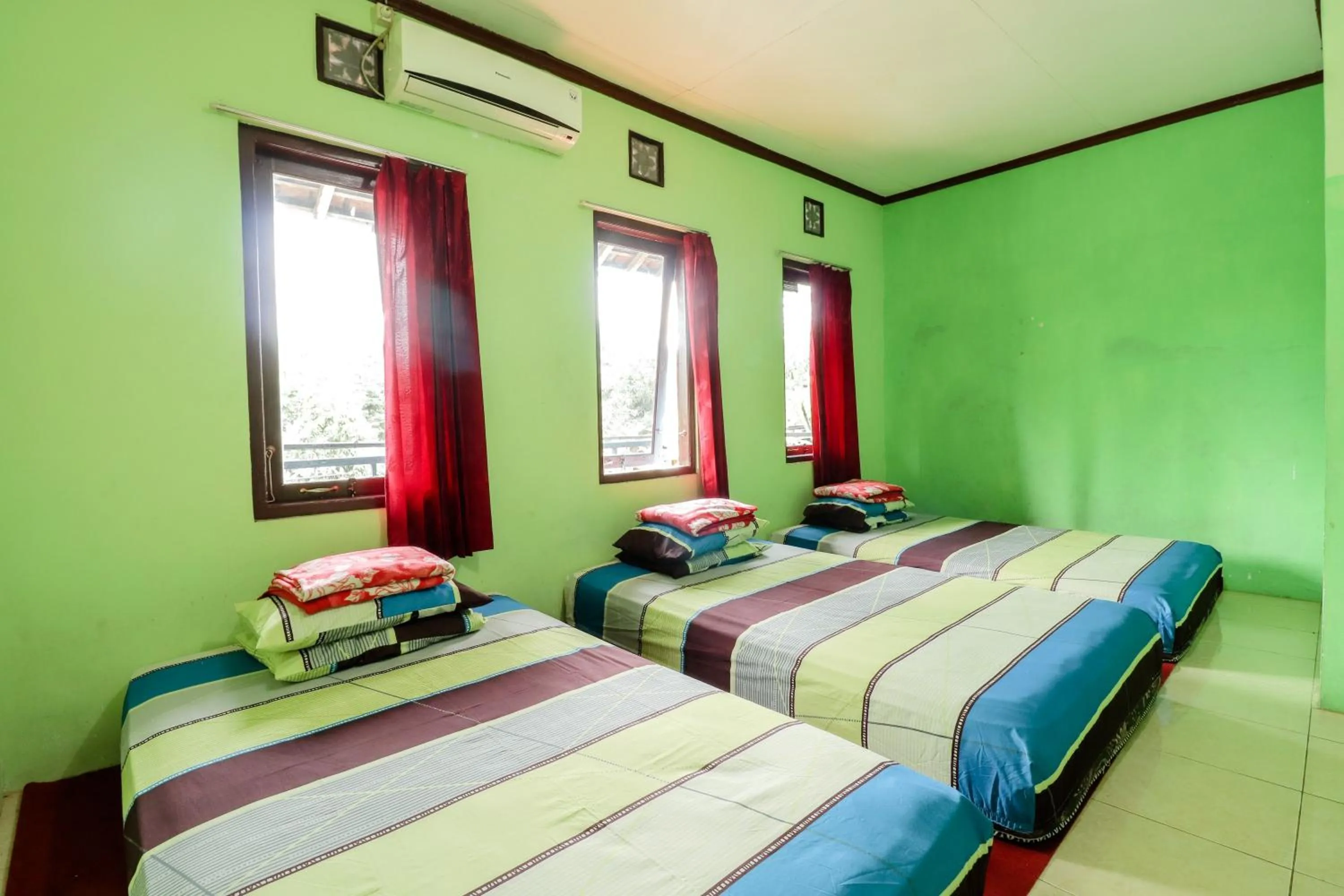 Photo of the whole room in Penginapan Roro Mendut Syariah