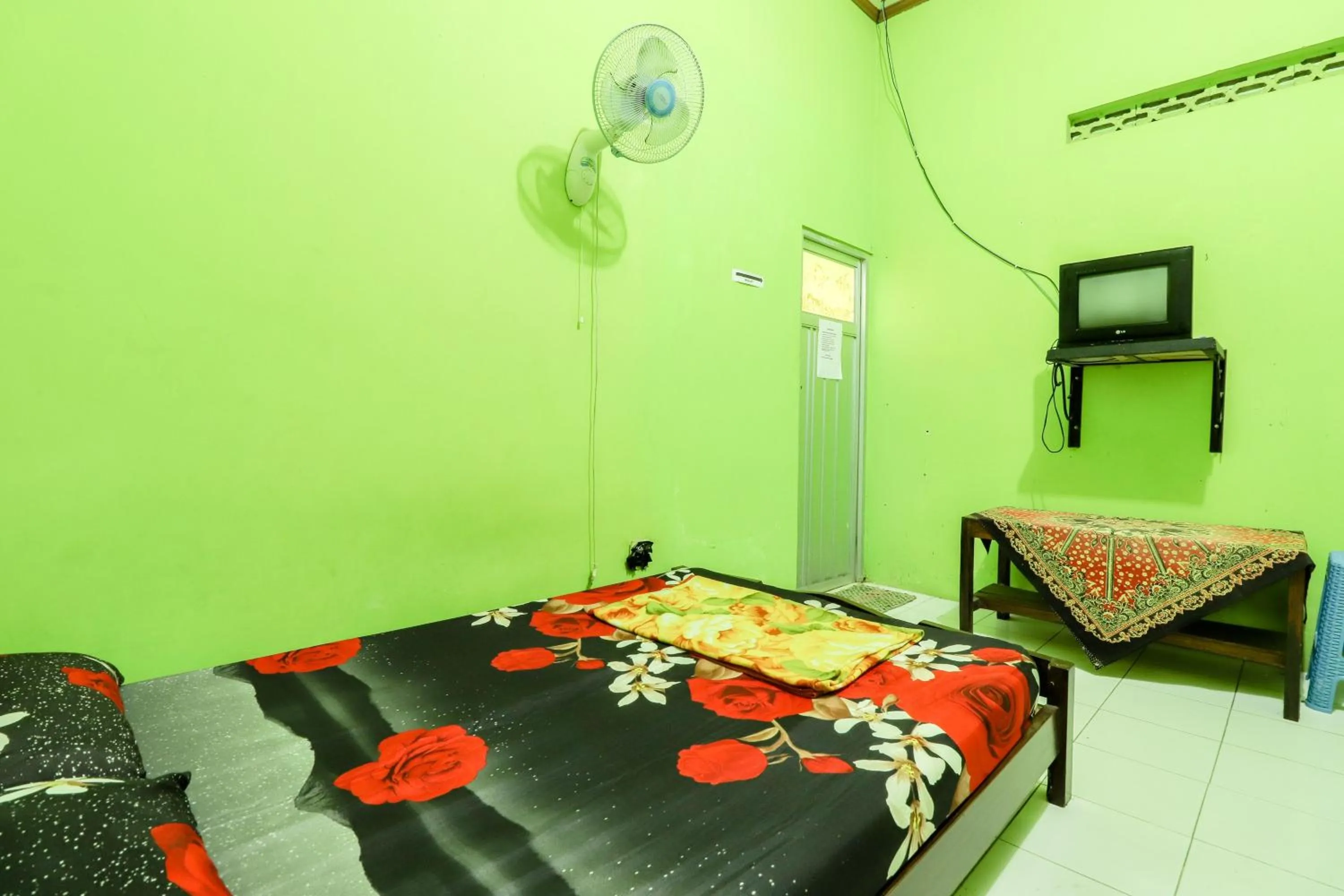 Photo of the whole room in Penginapan Roro Mendut Syariah