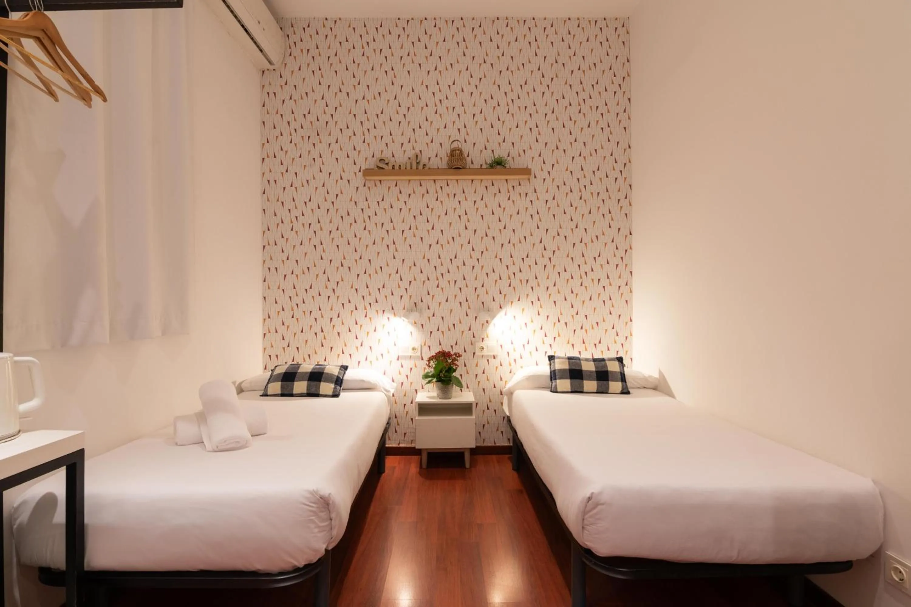 Bedroom, Bed in The Central House Barcelona Gracia