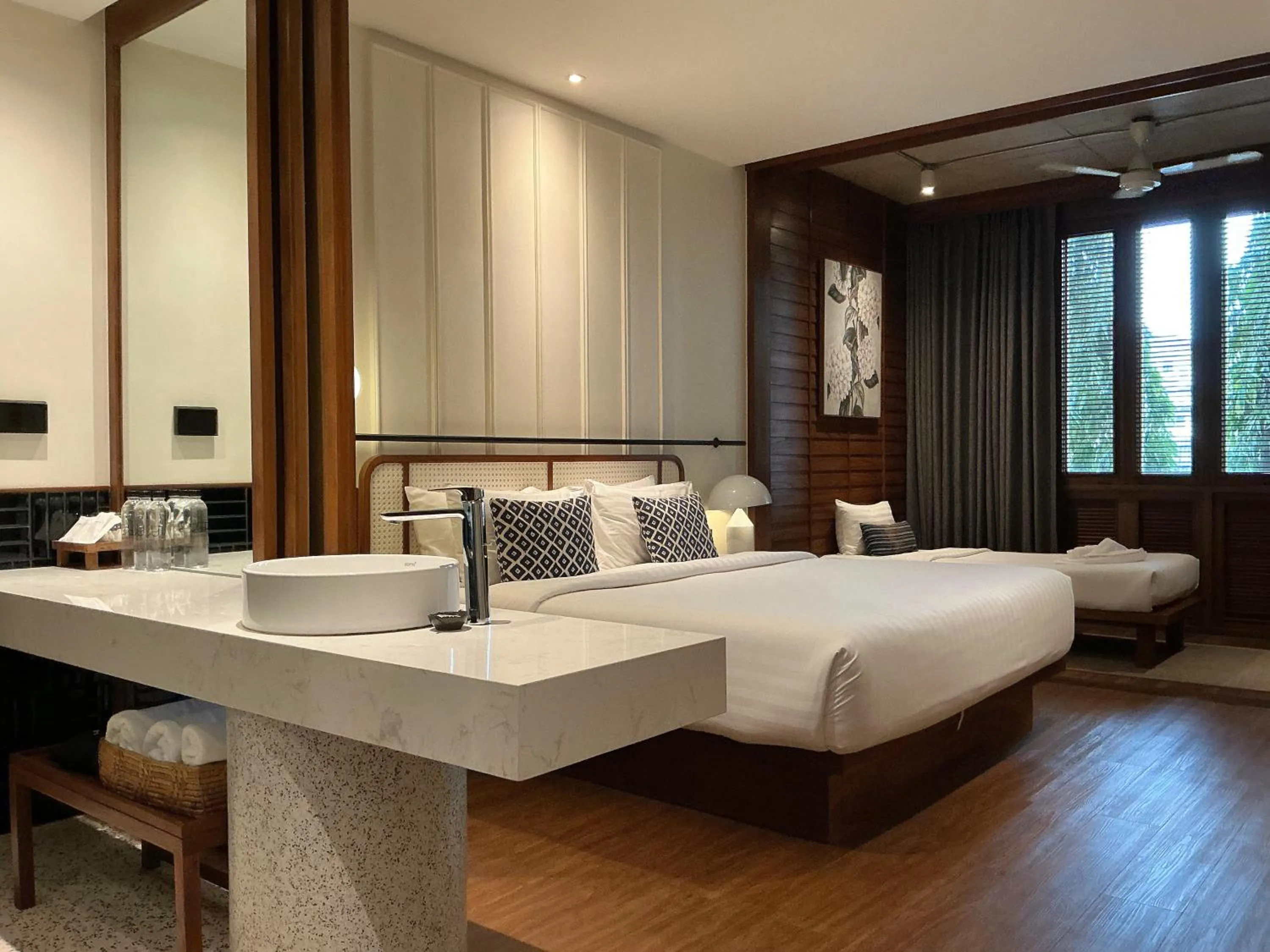 Bedroom, Bed in Hotel Loy Chiang Mai