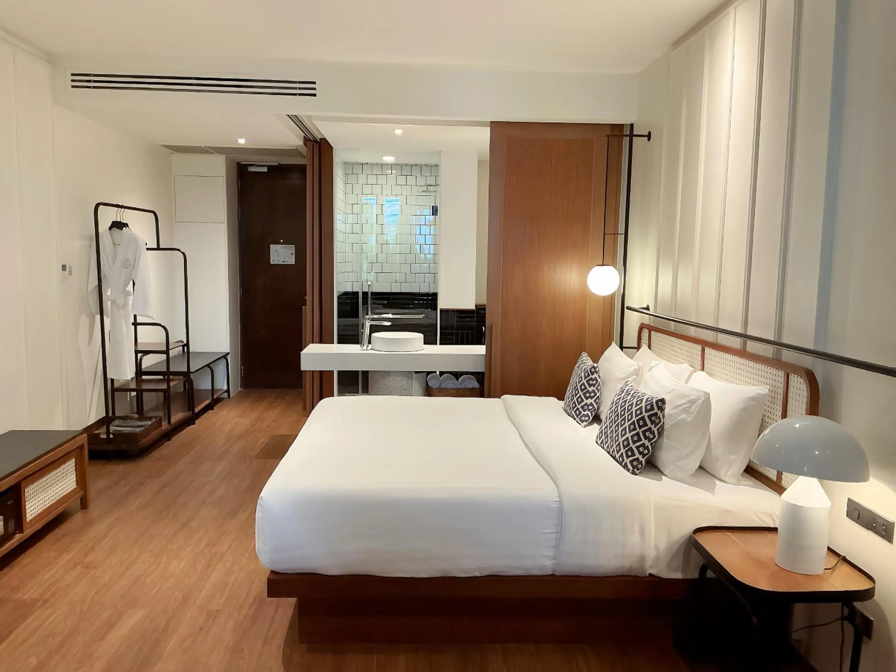 Bedroom, Bed in Hotel Loy Chiang Mai