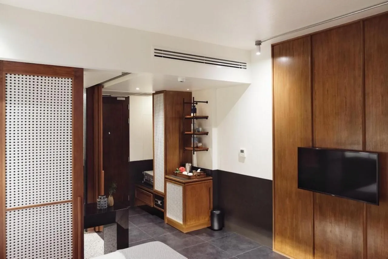 TV and multimedia in Hotel Loy Chiang Mai