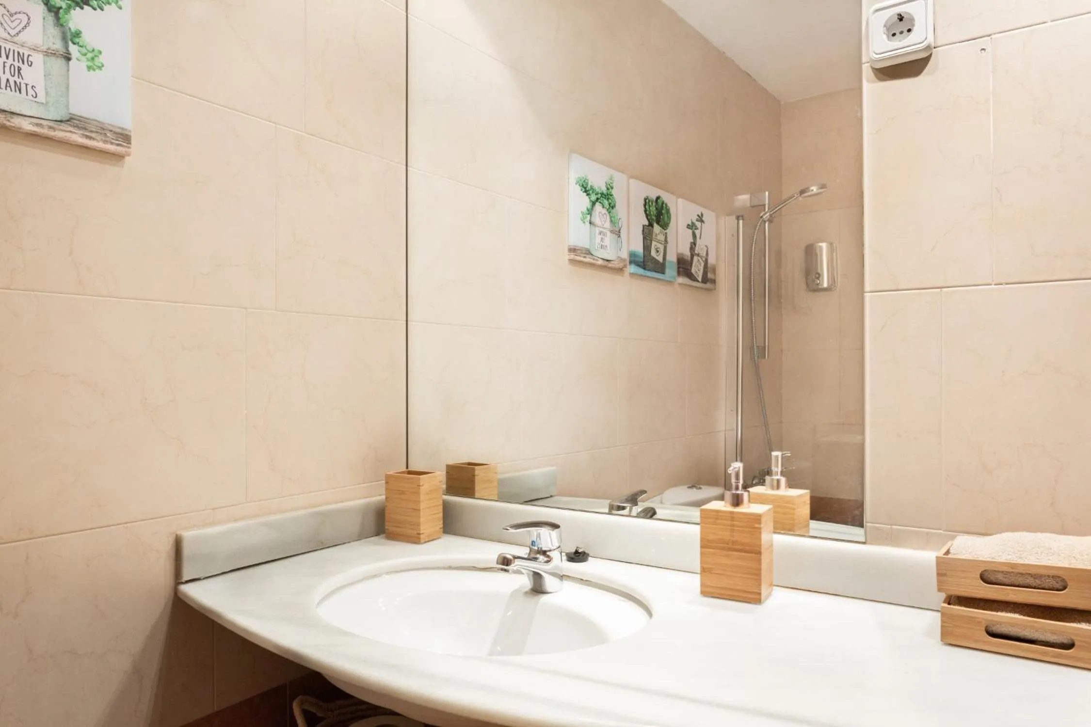 Bathroom in El Alma de las Ramblas