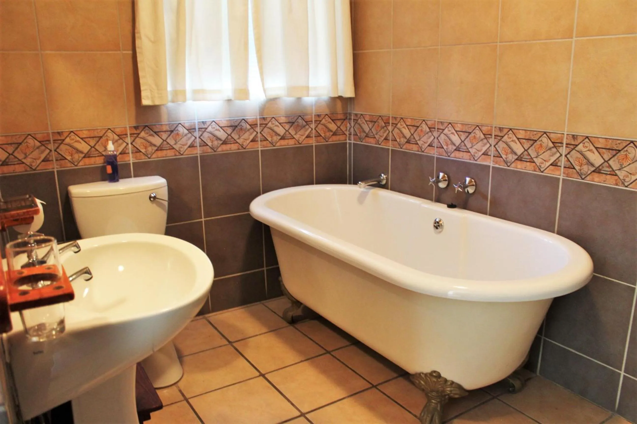 Bath in Ngwenya Boutique Hotel