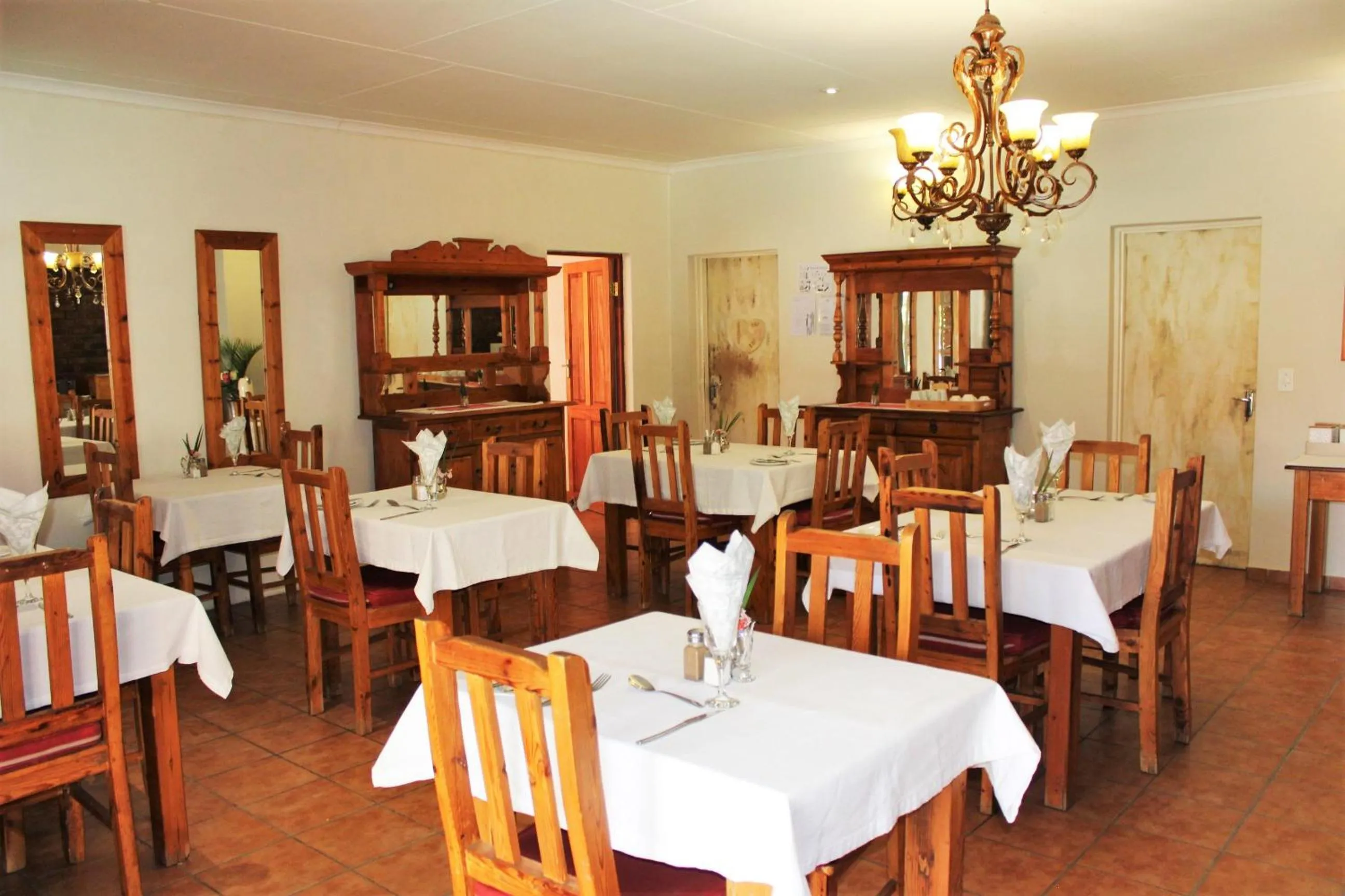 Restaurant/places to eat in Ngwenya Boutique Hotel