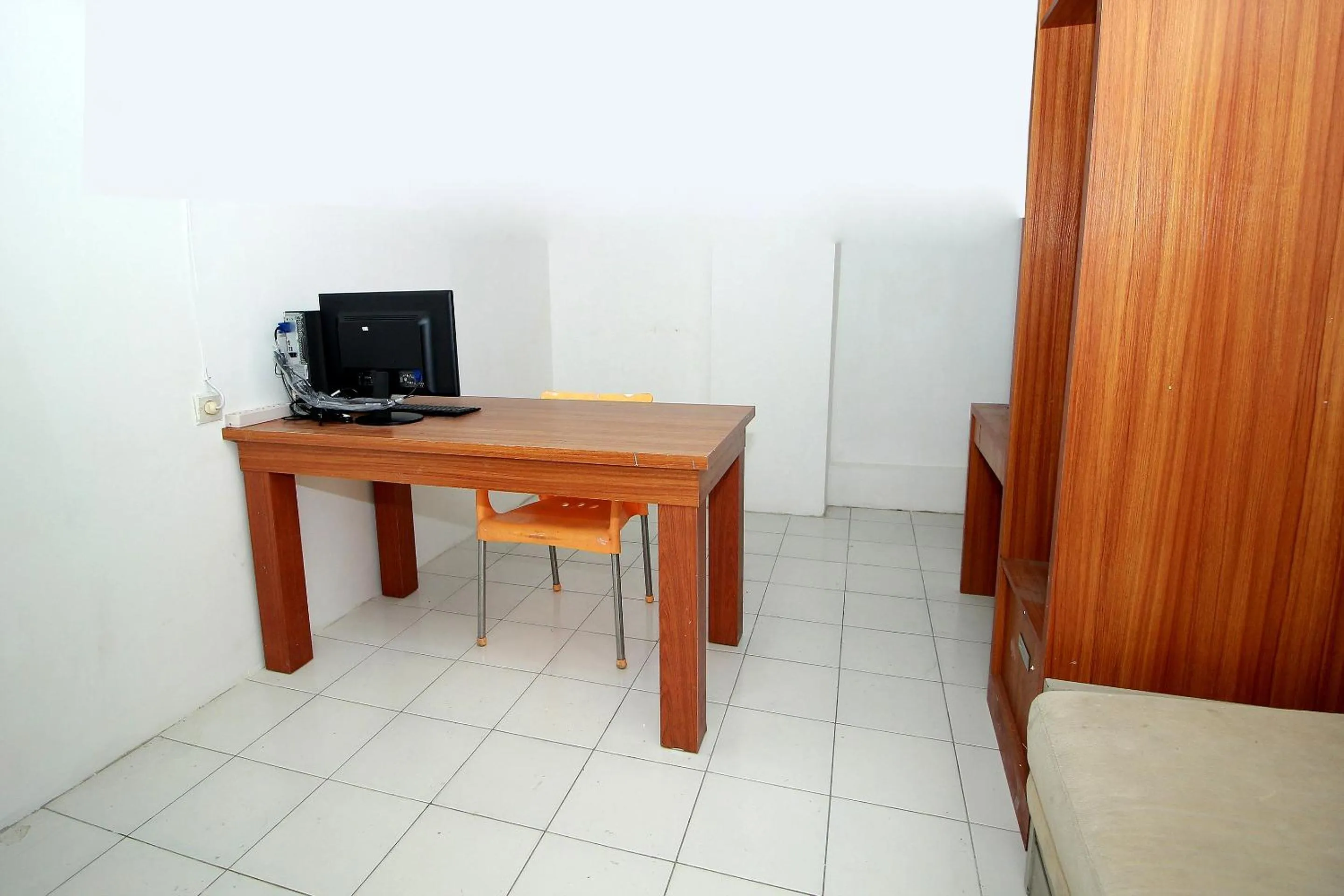 Lobby or reception in Hotel O Jati Exclusive Homestay