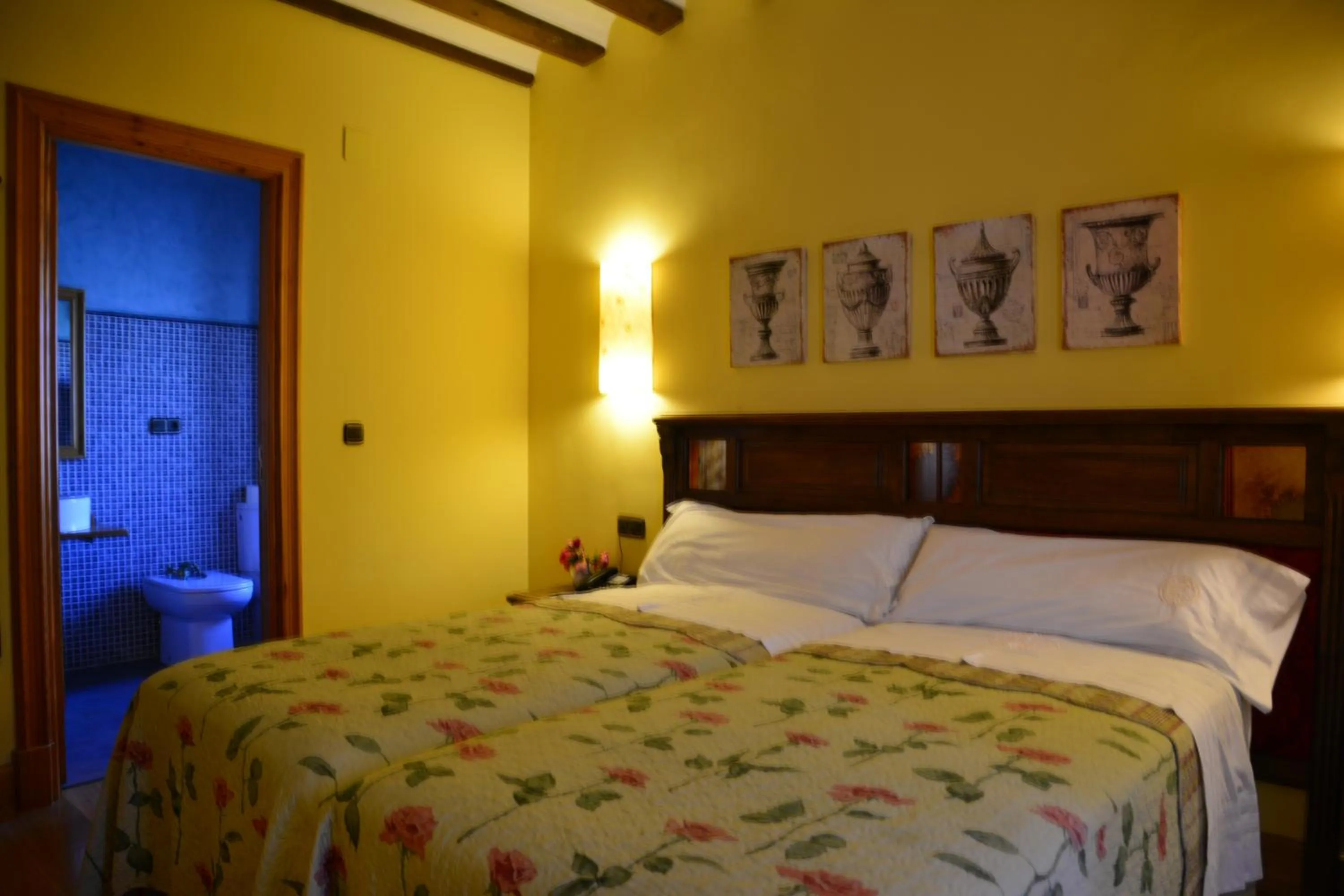 Bed in Villa Ferrera Posada Rural