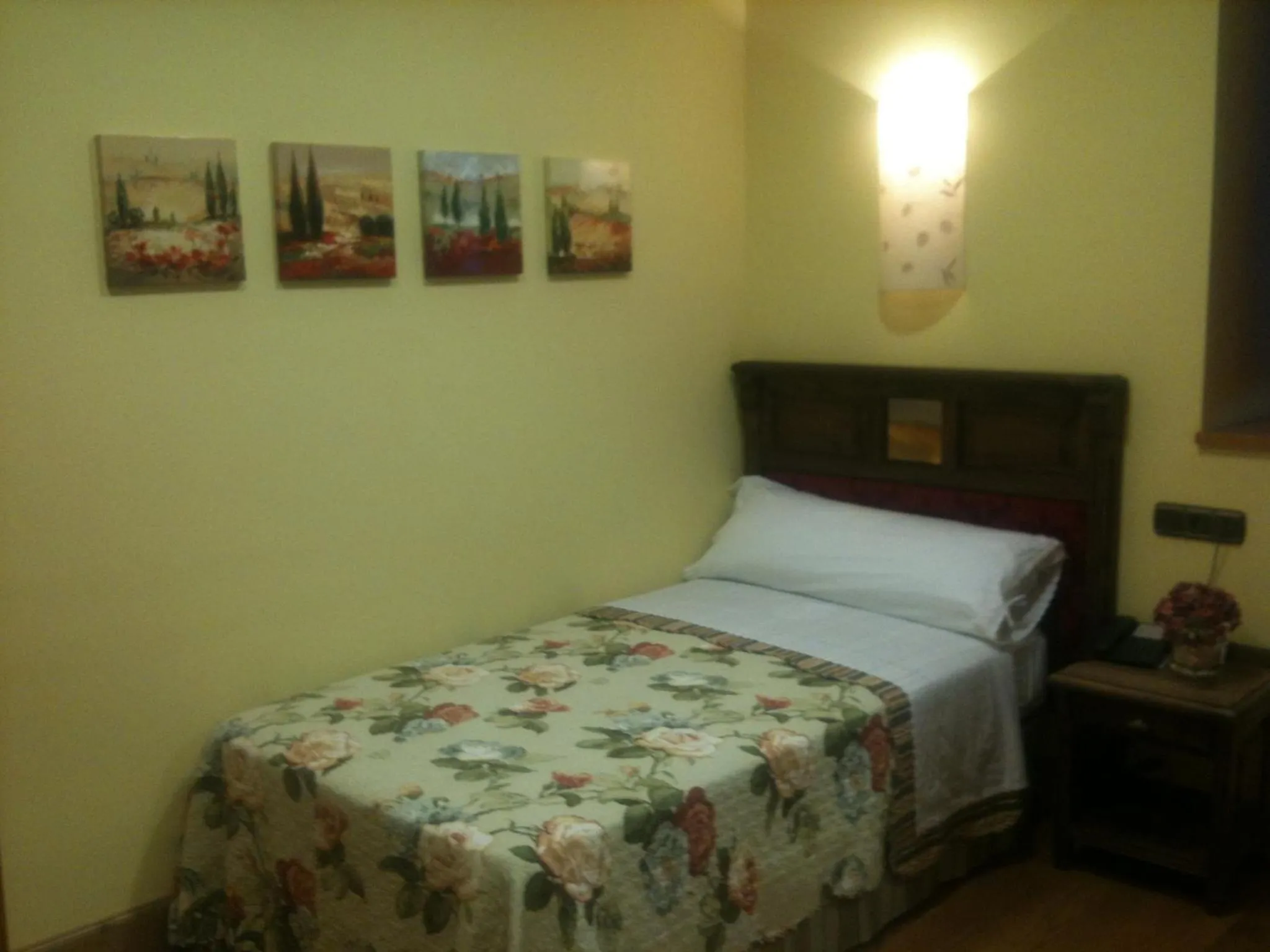 Bed in Villa Ferrera Posada Rural