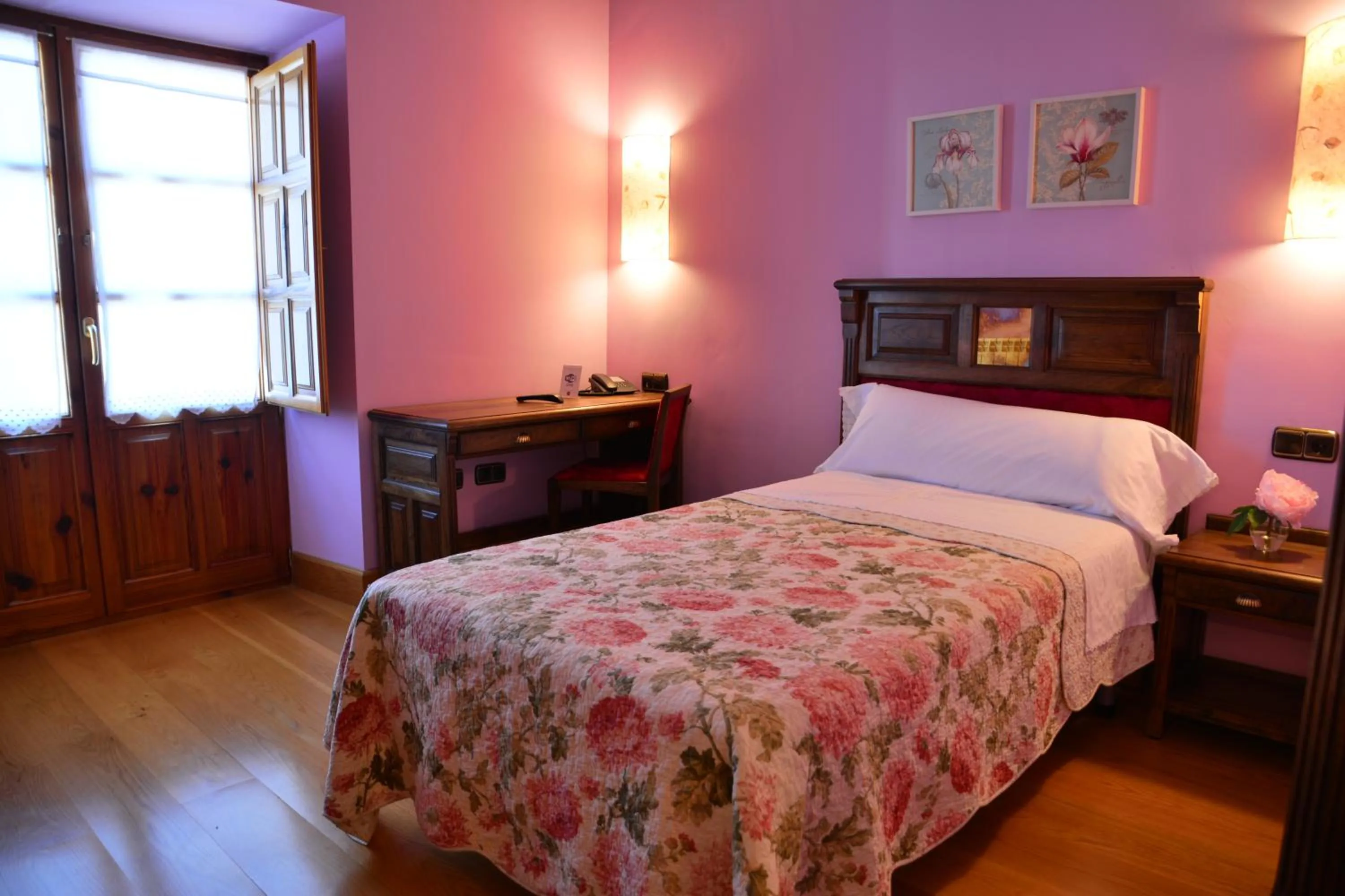Photo of the whole room, Bed in Villa Ferrera Posada Rural
