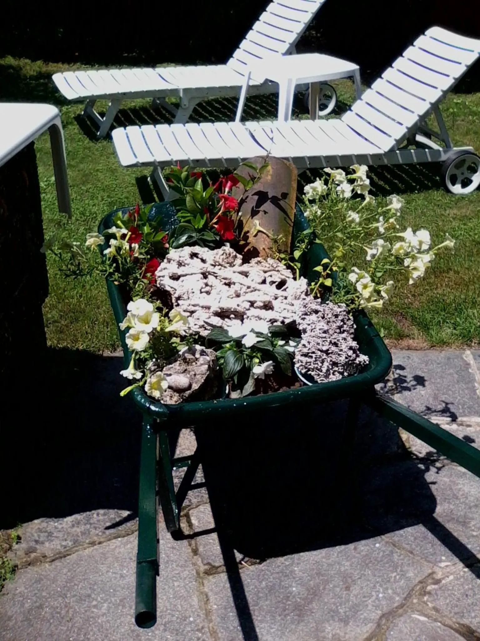 Garden in Bed & Breakfast Gli Oleandri