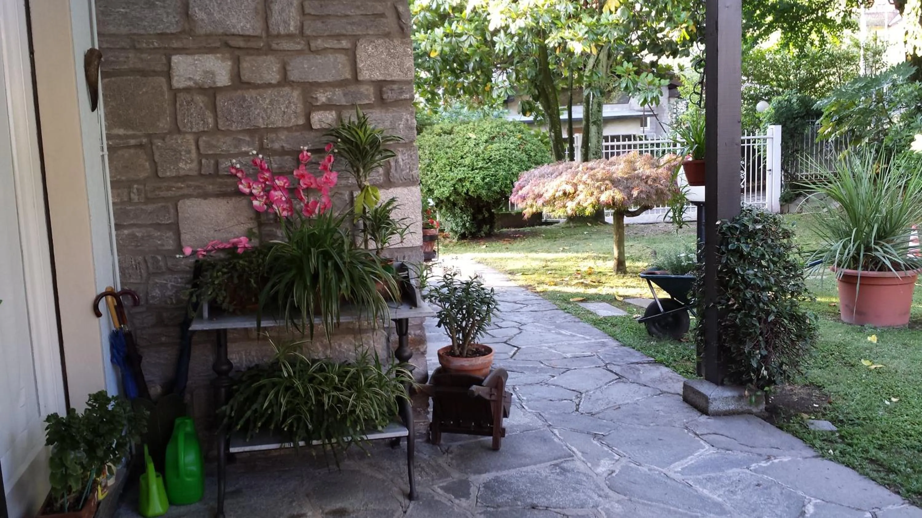 Garden in Bed & Breakfast Gli Oleandri