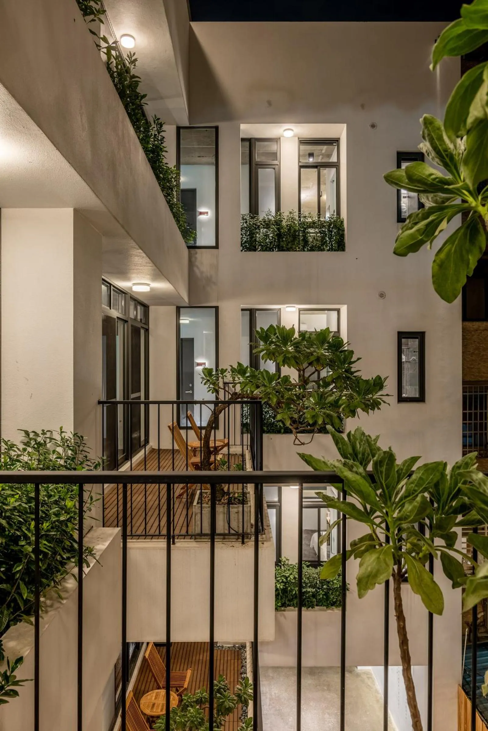 Garden view in SI Hotel