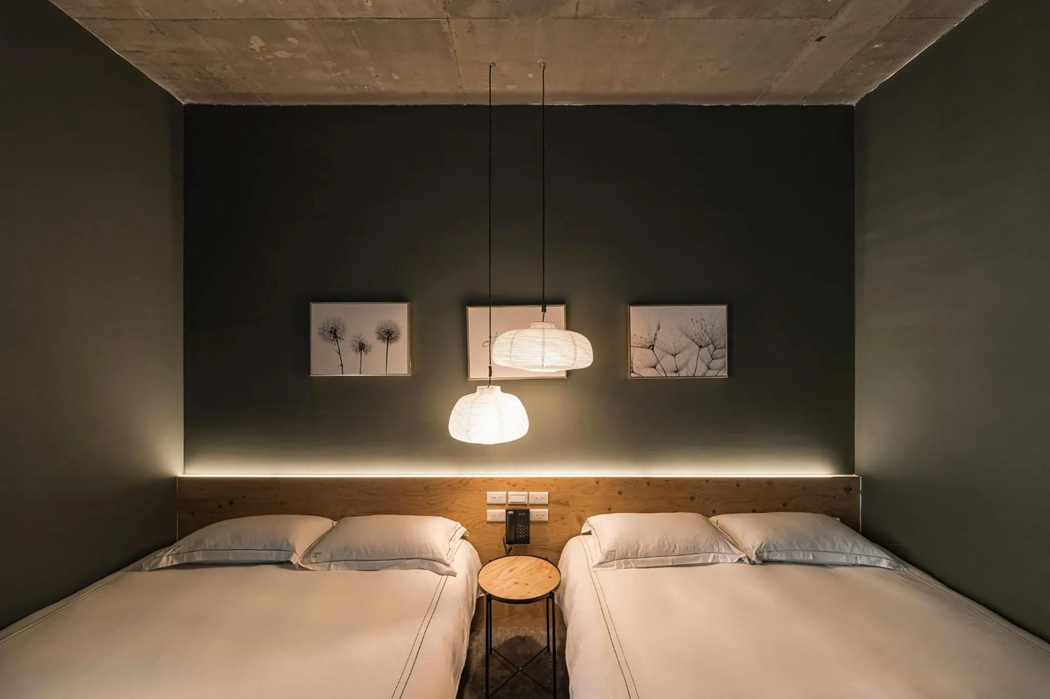 Photo of the whole room, Bed in SI Hotel