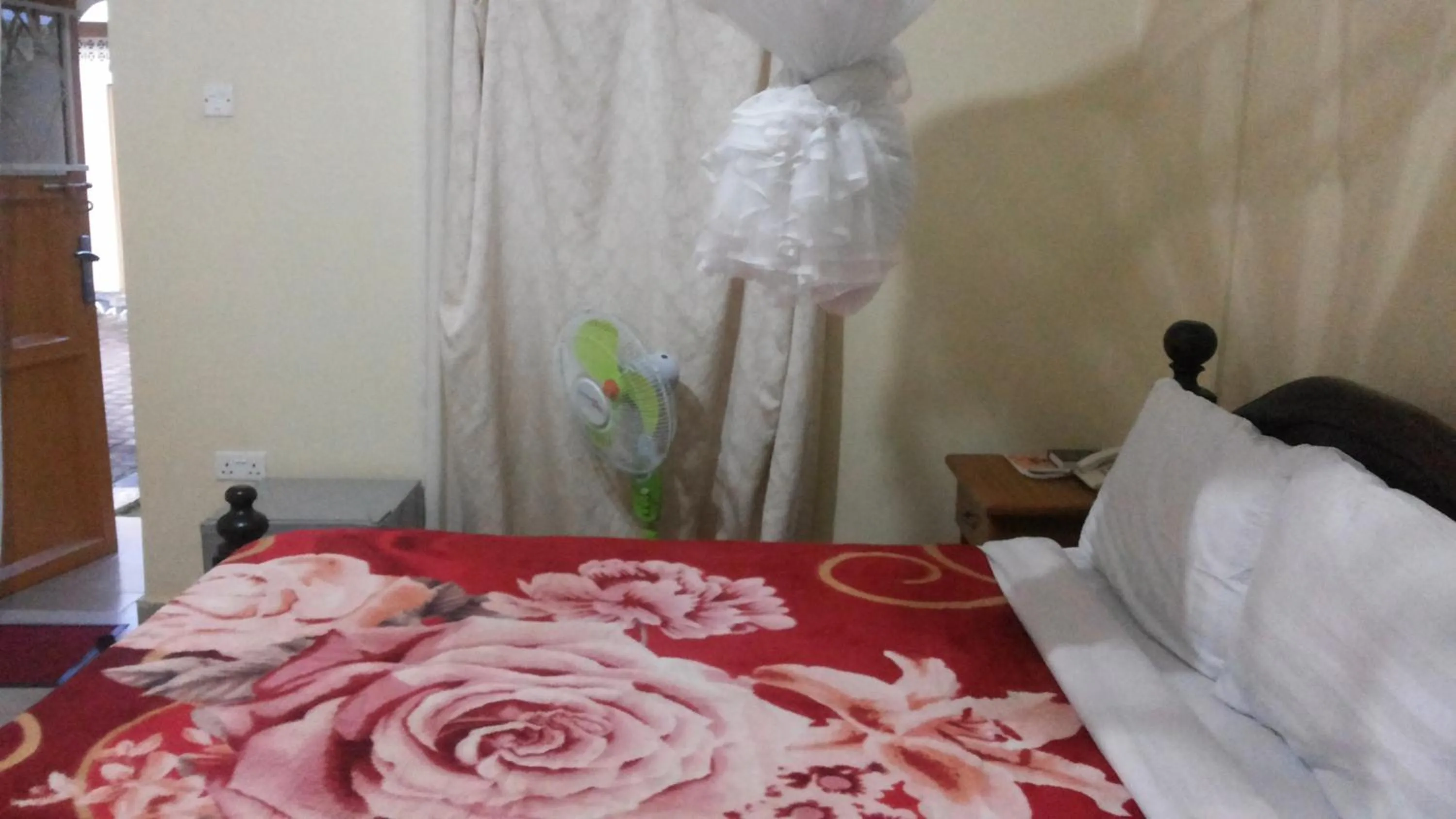 Photo of the whole room in Hotel Premier