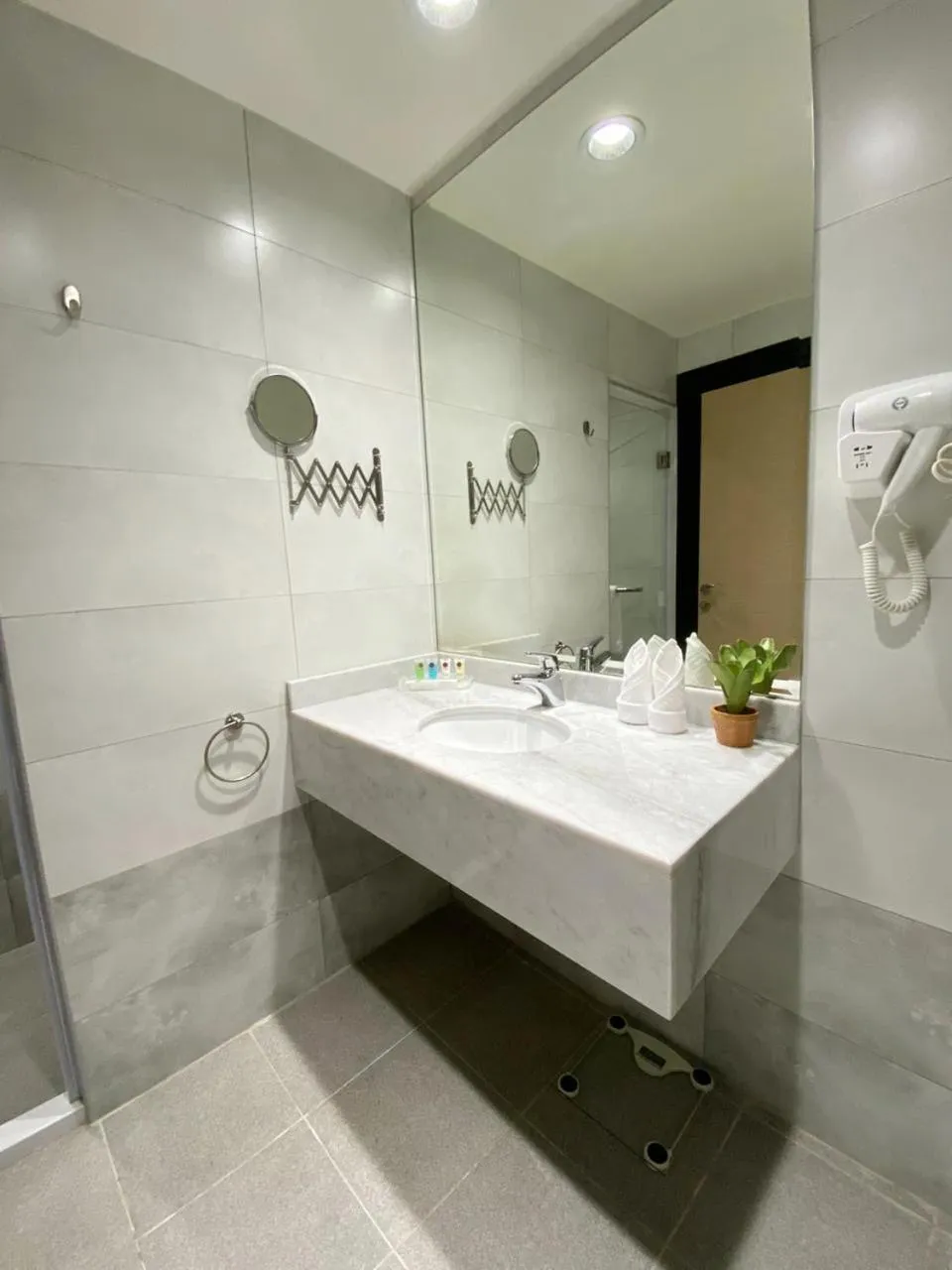 Bathroom in Touq Al Balad Hotel