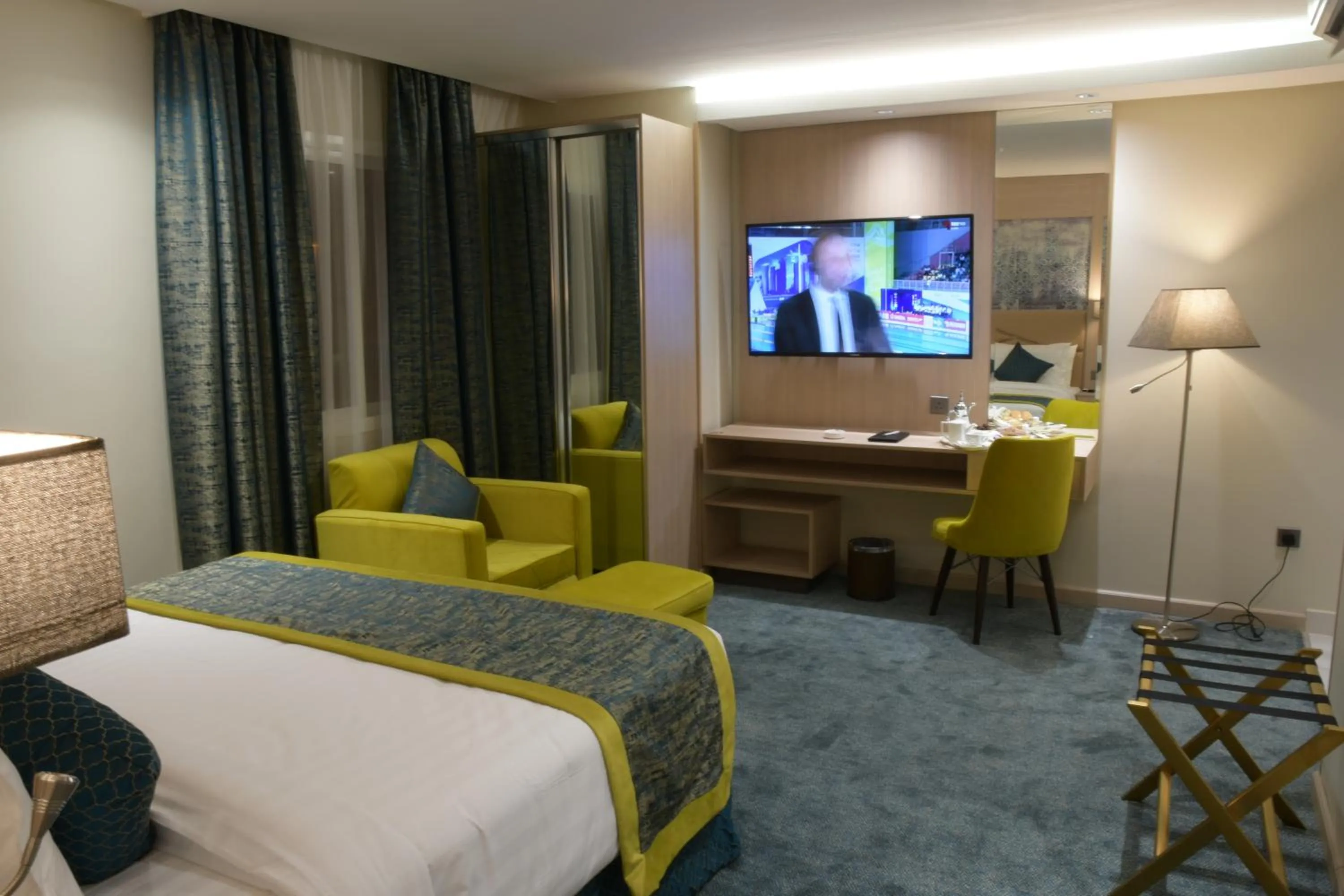 Photo of the whole room, Bed in Touq Al Balad Hotel