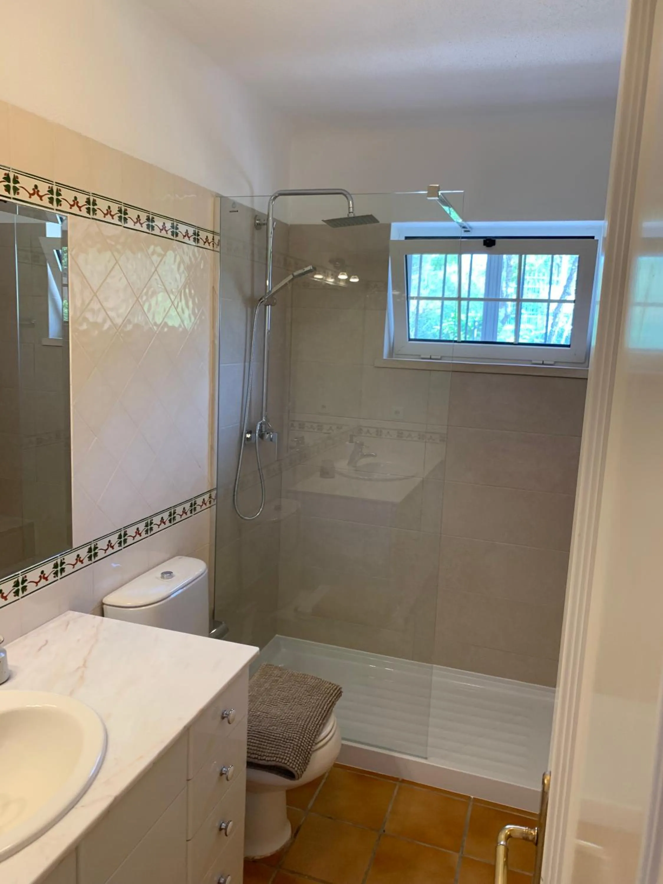 Shower in Casa da Montanha