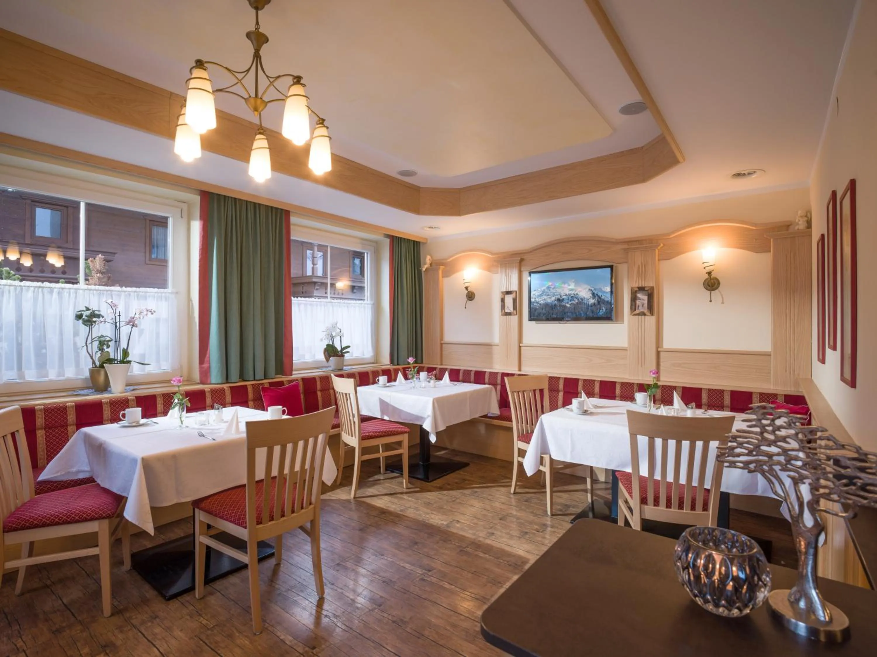 Restaurant/places to eat in Hotel Kössler