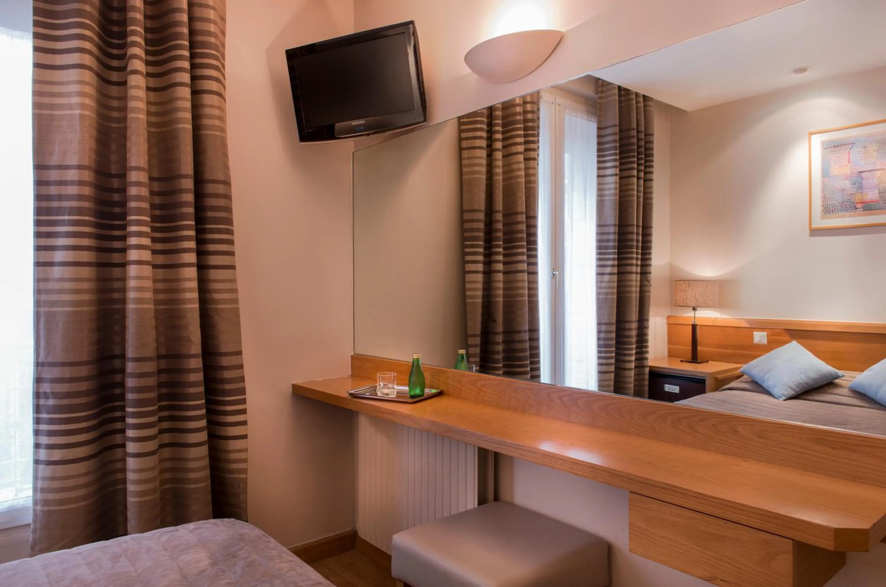 TV and multimedia, Bed in Apollinaire